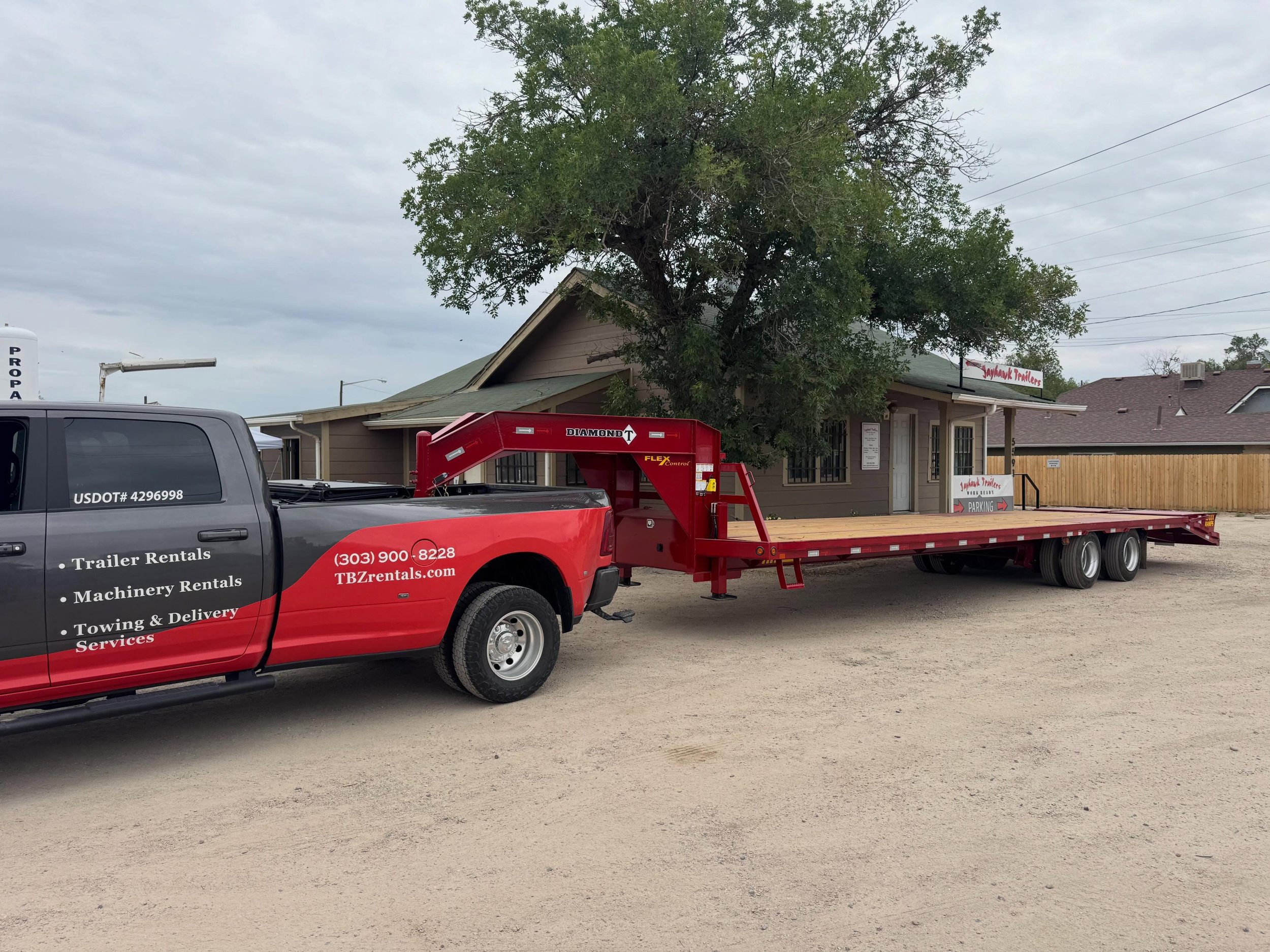 New Trailer Alert!! If you haul HEAVY all day, every day; then you already know. You only have ONE option for your trailer.. Diamond T. It&rsquo;s the ONLY manufacturer we buy, and that&rsquo;s for a reason. They&rsquo;re built stronger, and last lon