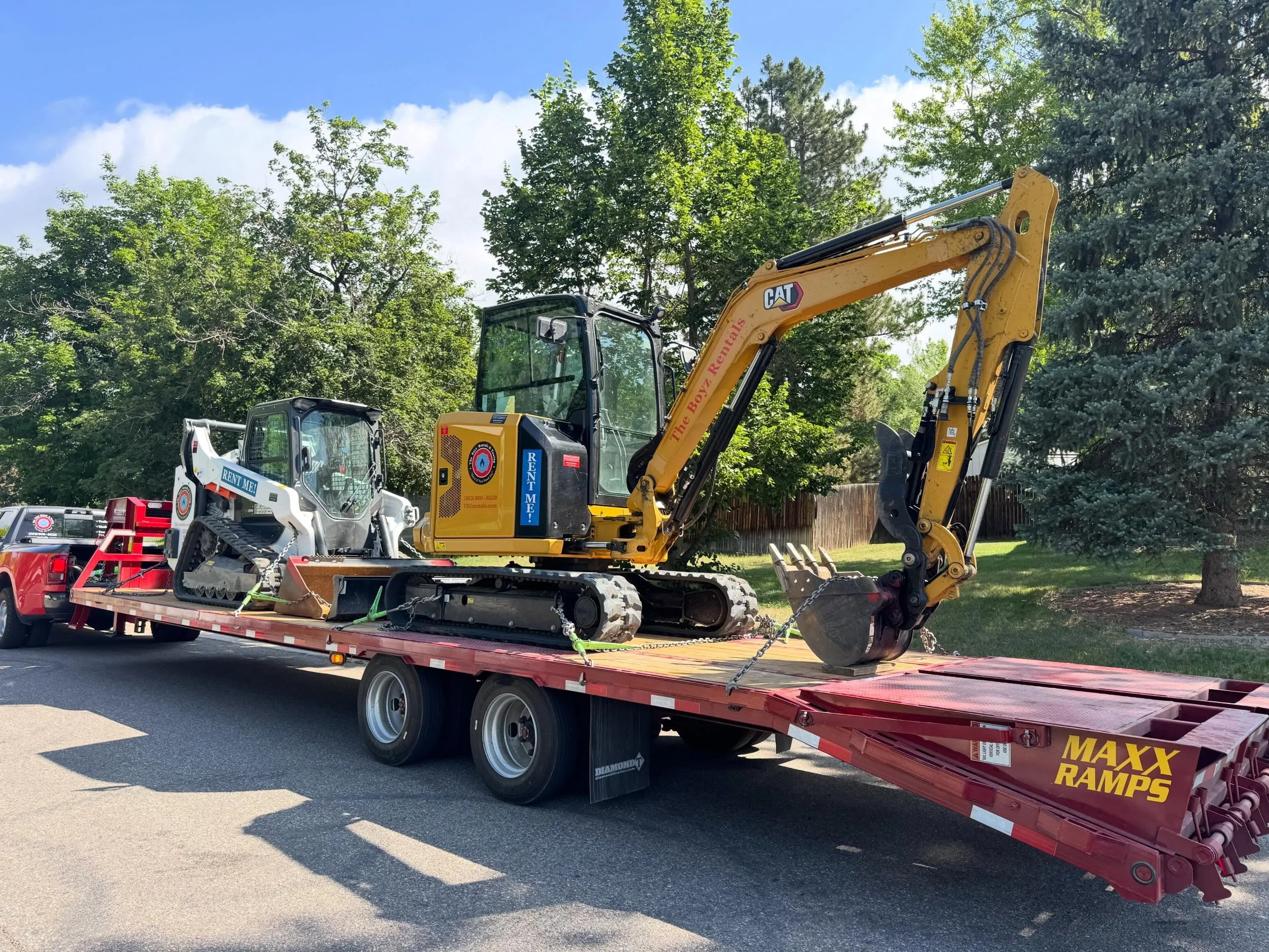 Getting it, DONE. This morning your hardest working rental team coordinated 11 rentals all across the metro, all between 7-10am. Pictured here is one of the deliveries. A CAT 304 10,000lbs Mini-Excavator and a Bobcat T66 74hp, 8,500lbs tracked skid s