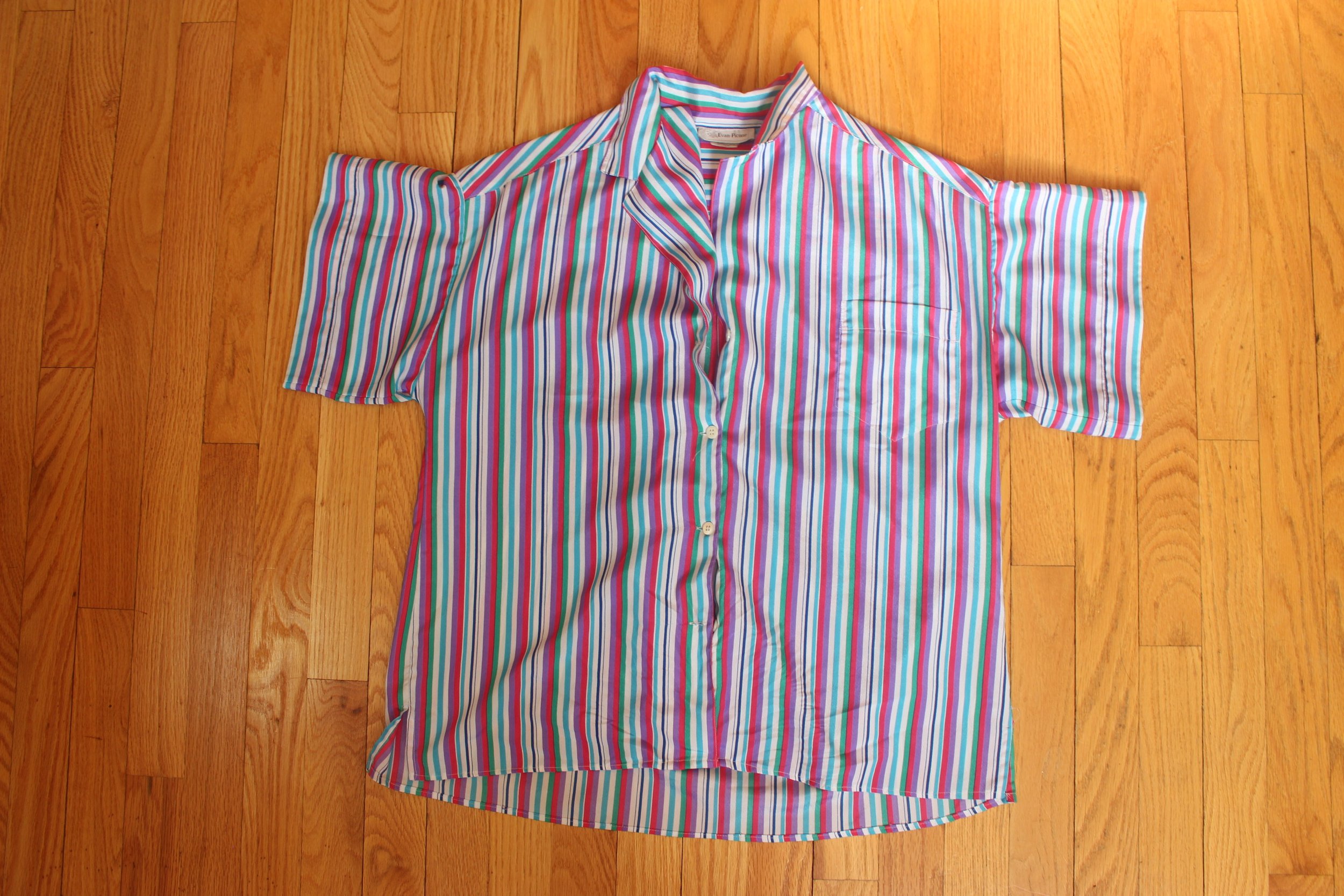 Evan-Picone Multicolor Striped Short Sleeve Button-Down Blouse – Size M (Estimated)