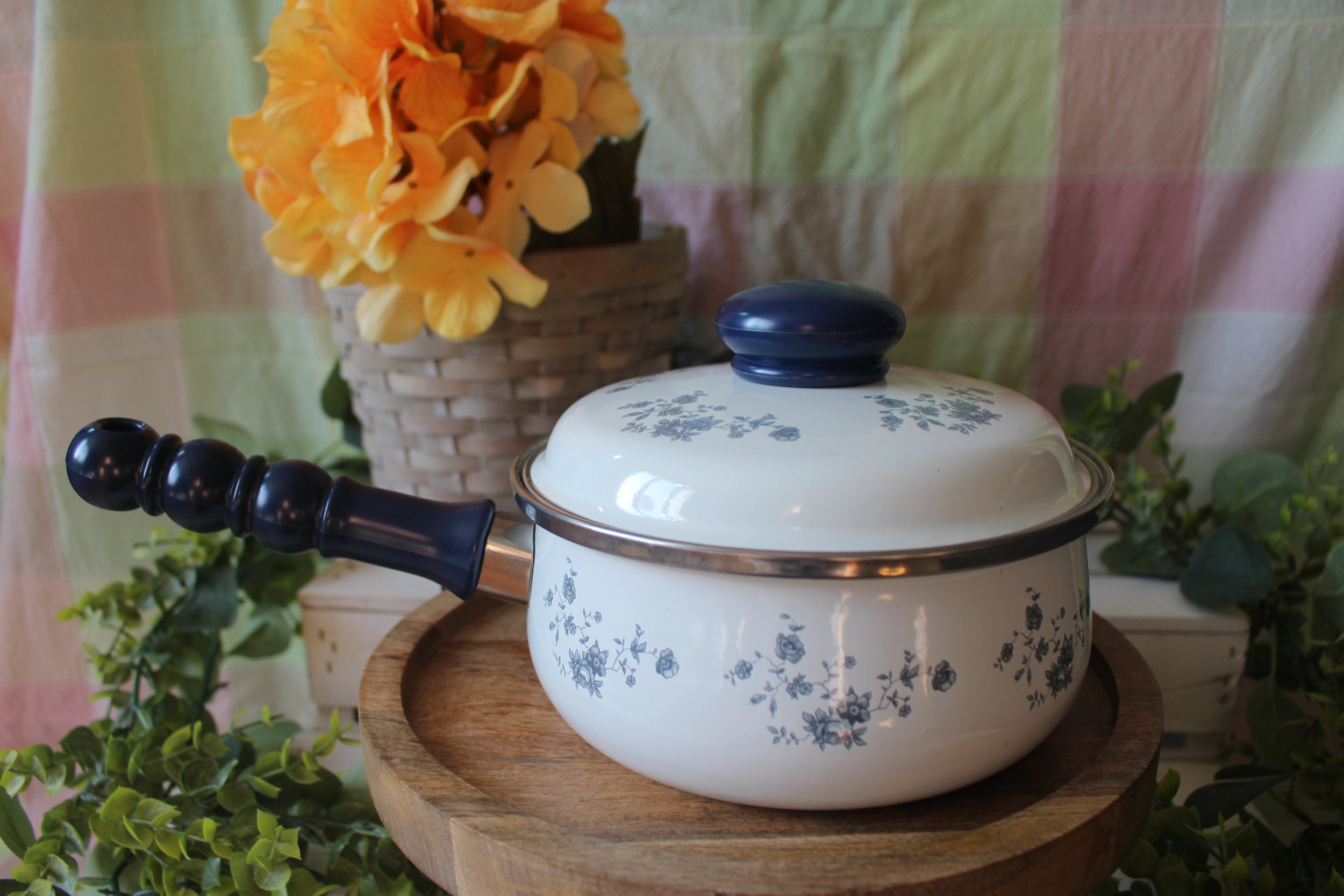 Vintage Blue Garland Enamel Cookware Pot