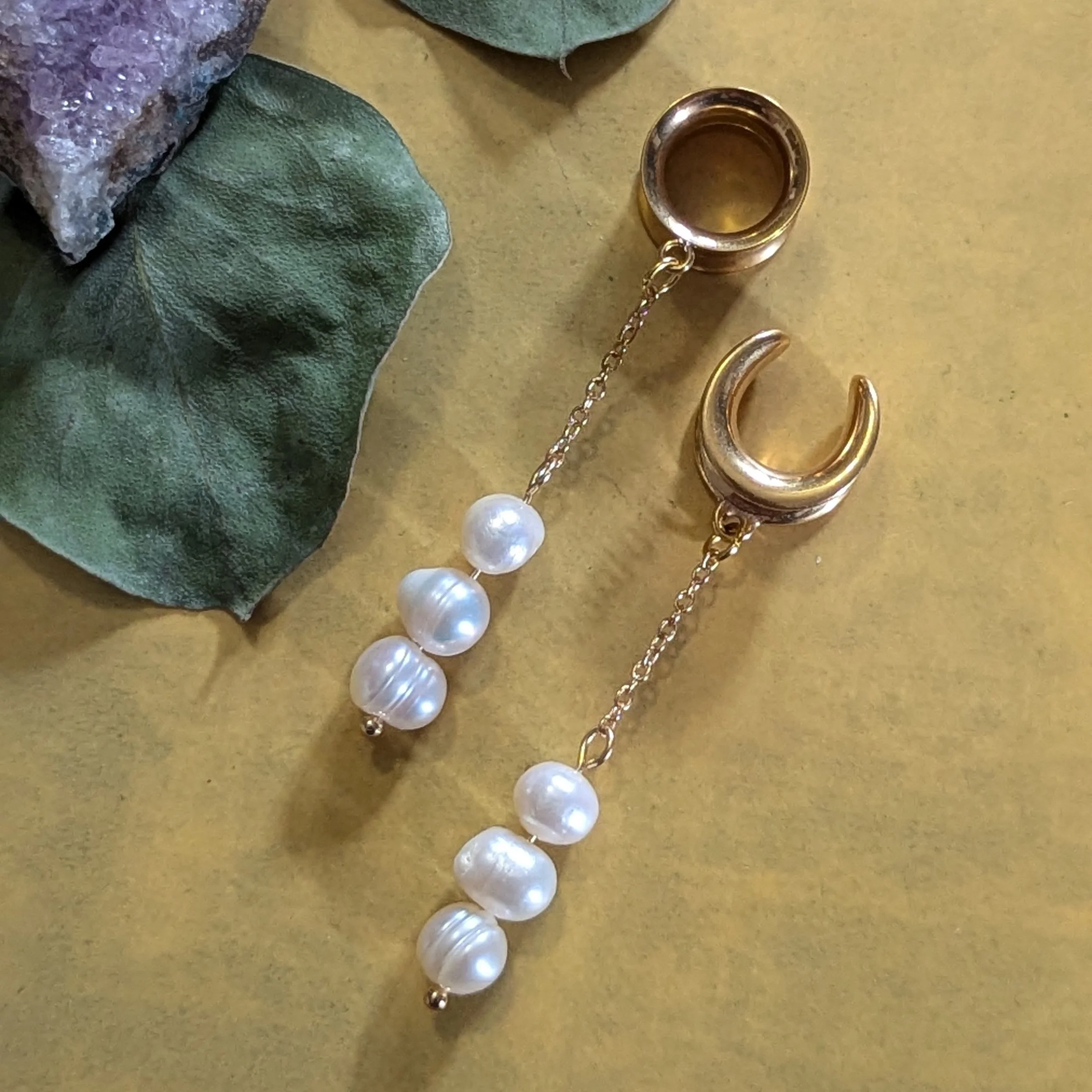 Freshwater Pearl dangle gauges