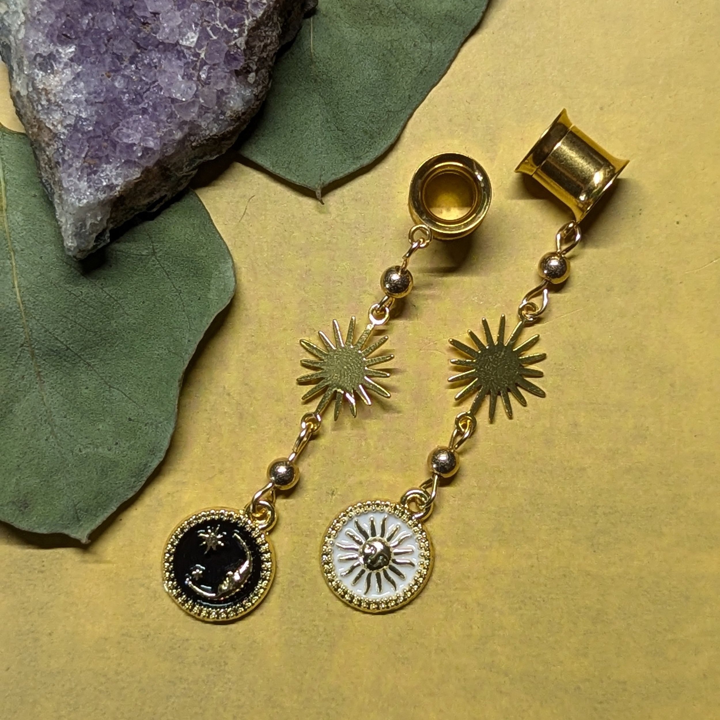 Sun and Moon dangle gauges