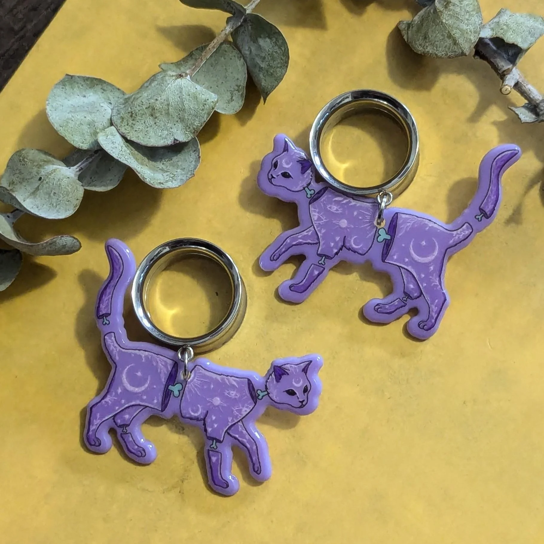 Halloween dangle gauges