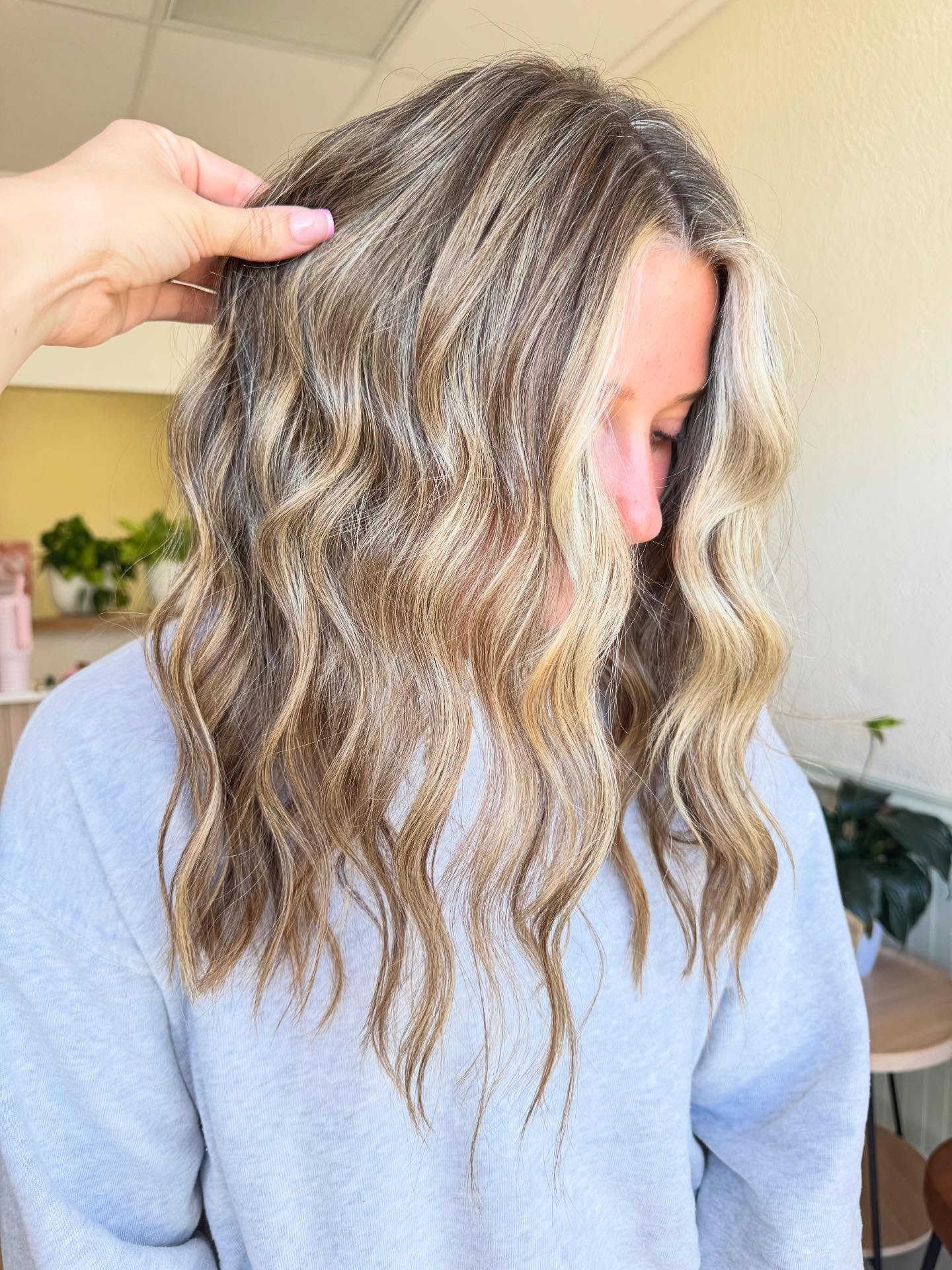 It&rsquo;s a blonde girl summer 💁🏼&zwj;♀️👙☀️🐚

#highlandscountyhairstylist  #sebringflorida #highlandscountybeauty #citruscosalon #sebringflhairstylist