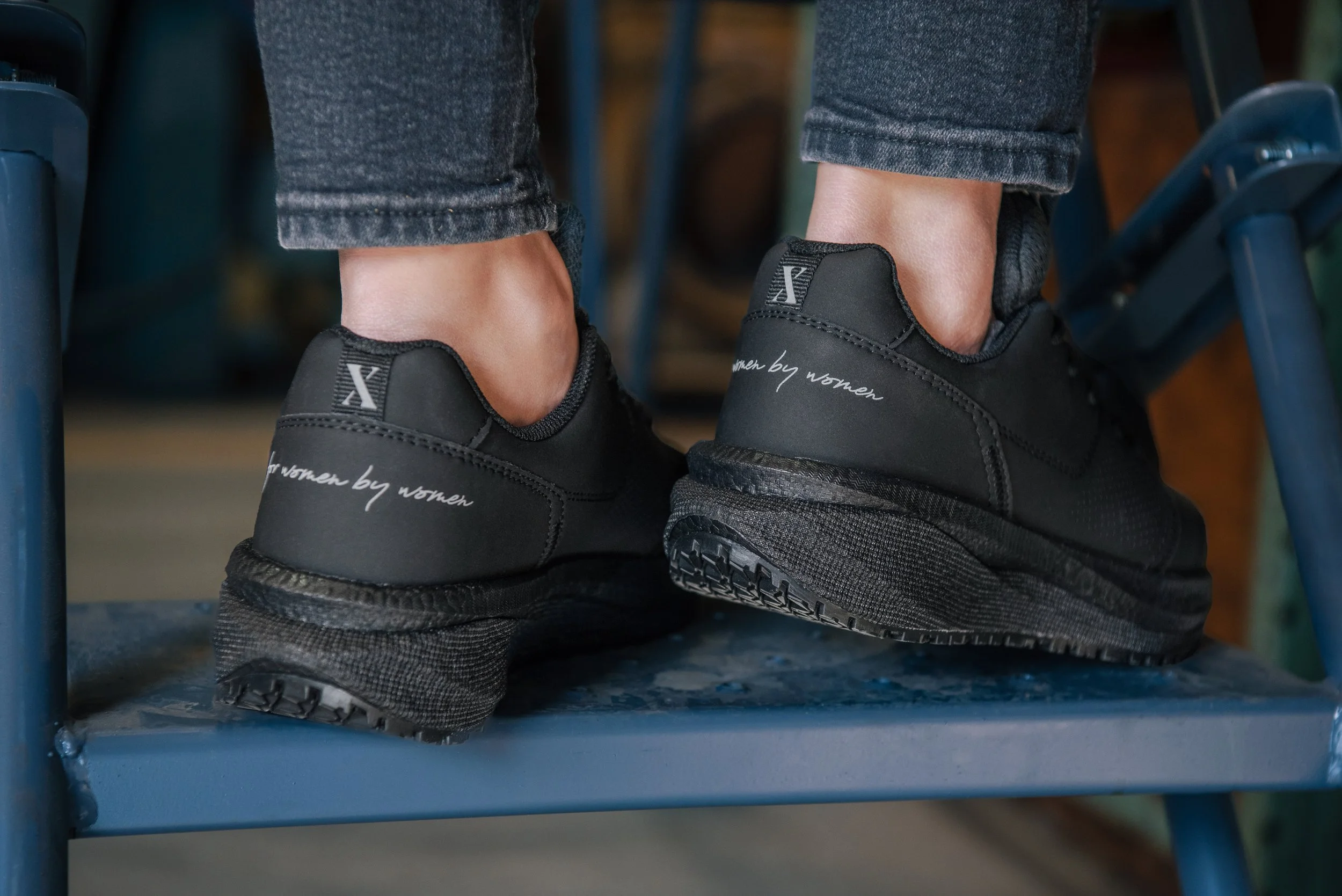 8 - Xena_Astra-PR-SRO-Black-4.jpg