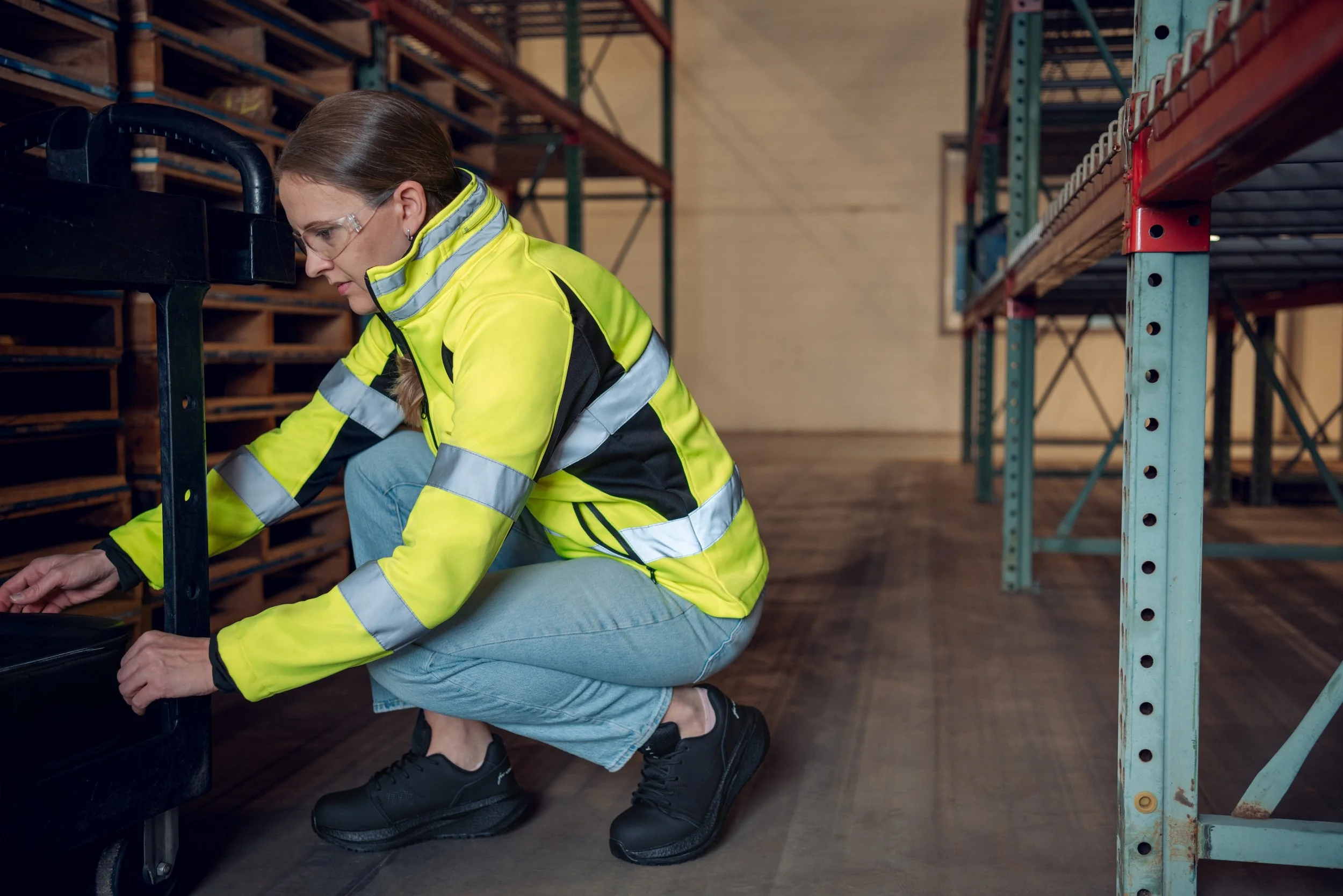 9 - Xena_Astra-PR-SRO-Black-5.jpg