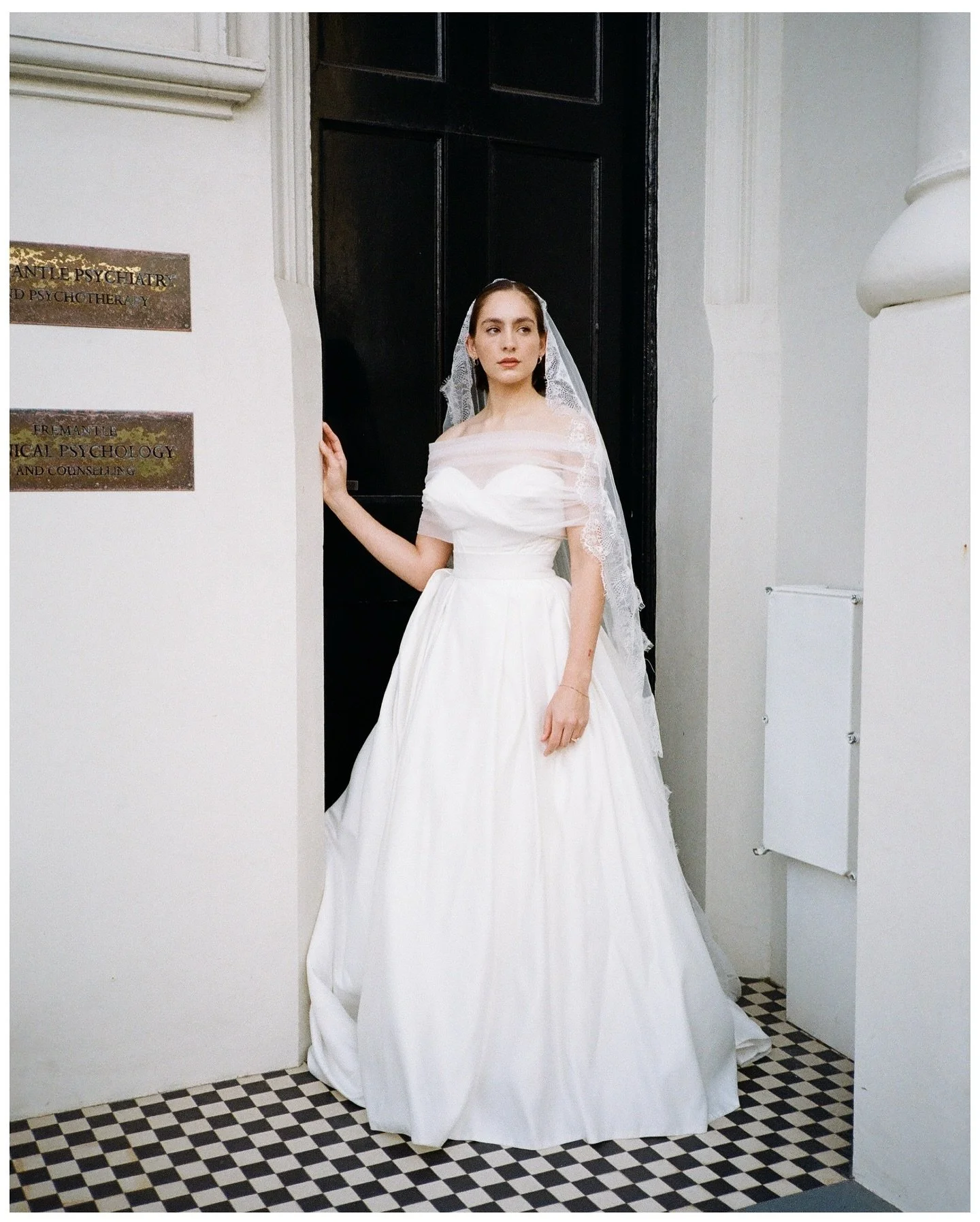 A favourite from the most dreamy Freo shoot 🖤🤍🖤
Shot on film for @row.bridal ❤️‍🔥