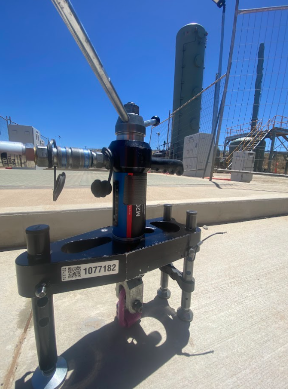 Anchor pull-out testing on concrete structure in Sydney using calibrated equipment