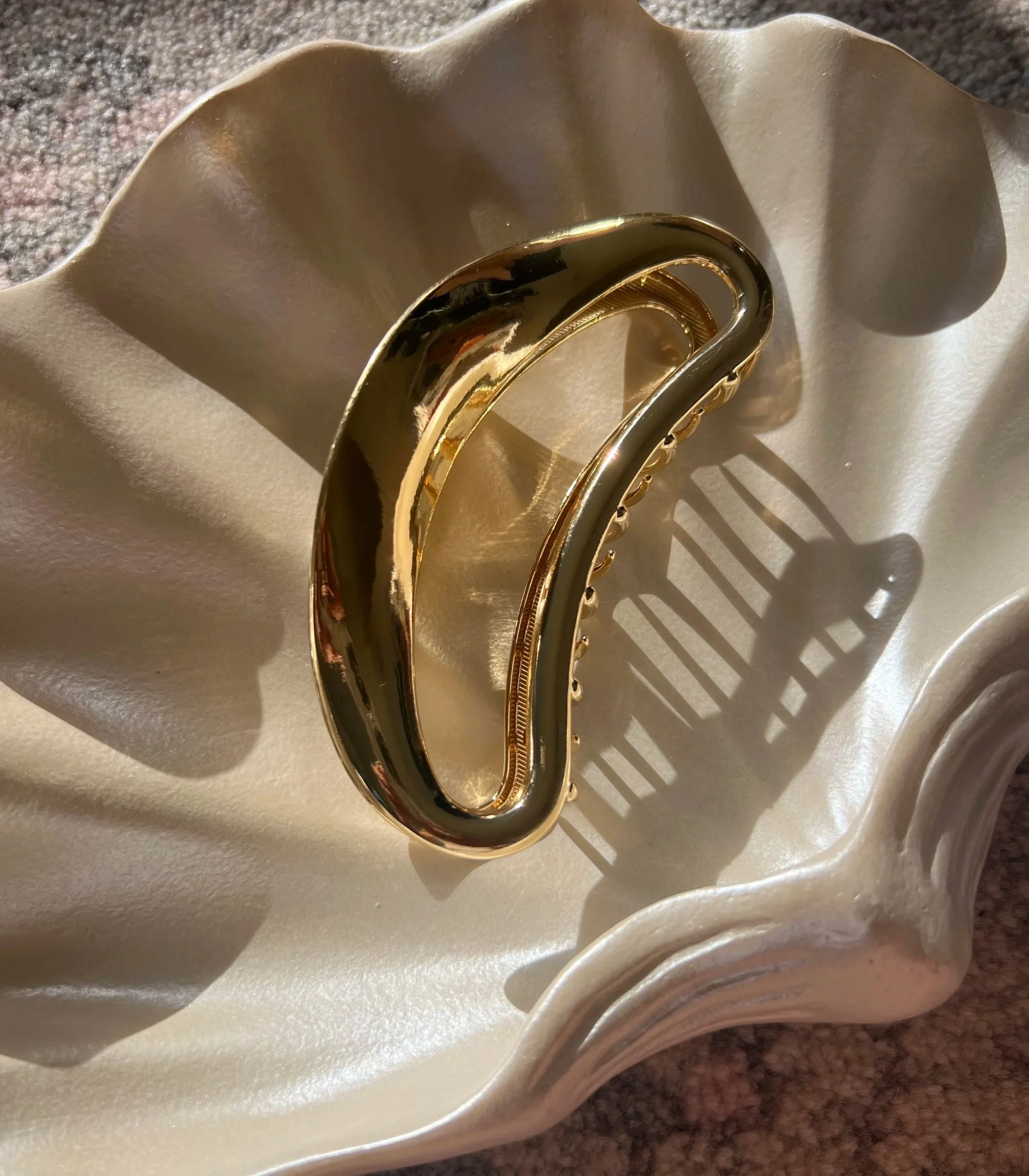 Signature Claw Clip - Gold