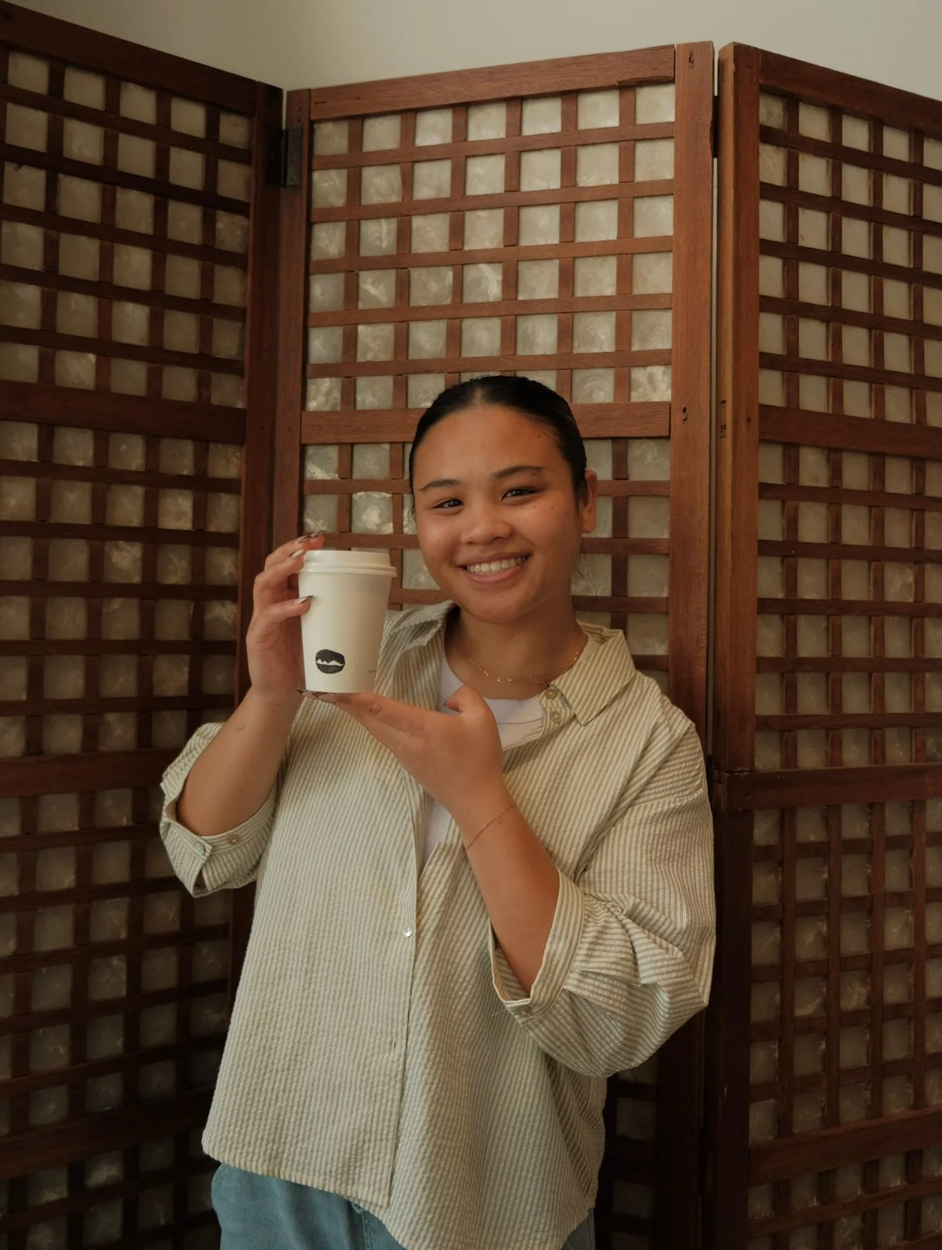 Meet Cydney! ✨ She&rsquo;s a barista, photographer, and fourth-year UCLA student studying Sociology and Entrepreneurship. She fell in love with coffee two years ago and loves everything from dialing in espresso to perfecting pours. Outside Boondocks,