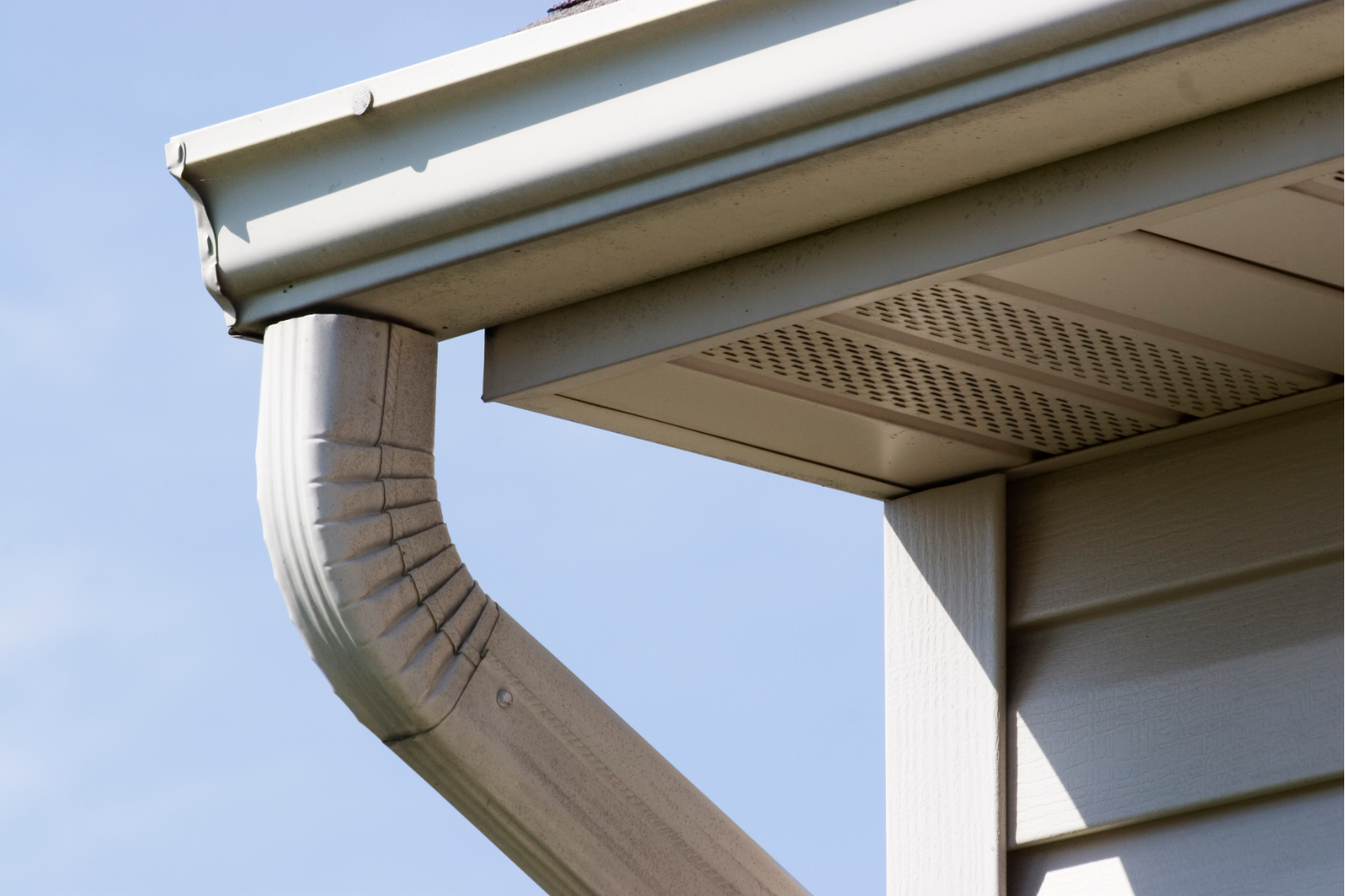 How Seamless Gutters Improve Home Efficiency and Reduce Maintenance
