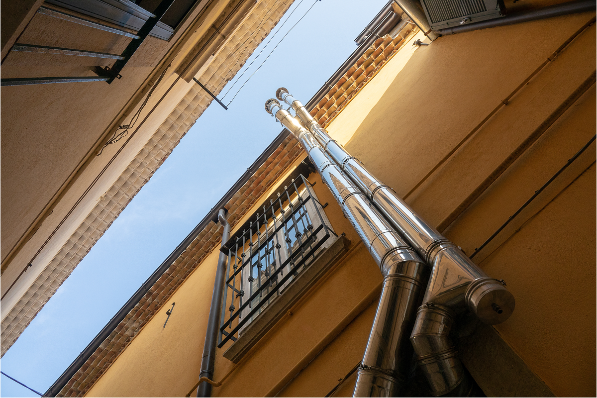 The Science Behind Gutter Slopes: Ensuring Smooth Water Flow Year-Round