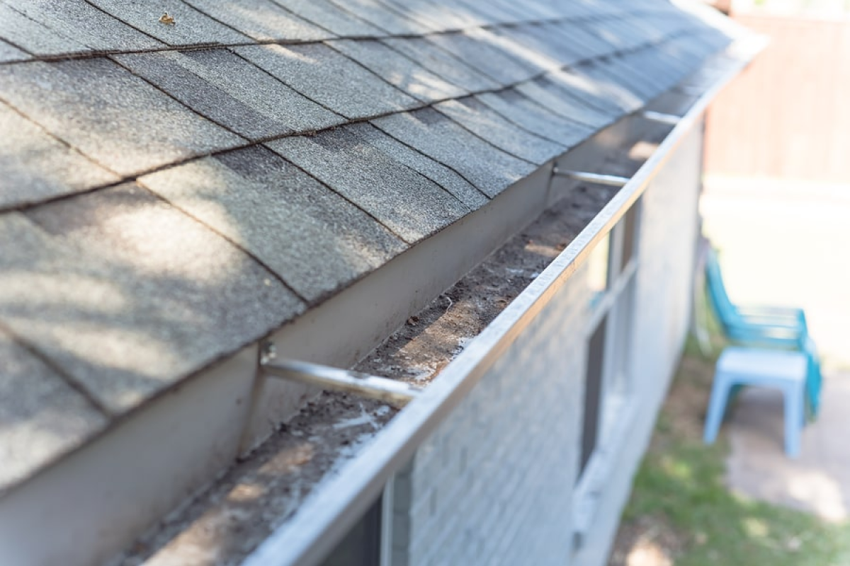 How to Know If Your Home Needs a Complete Gutter Replacement