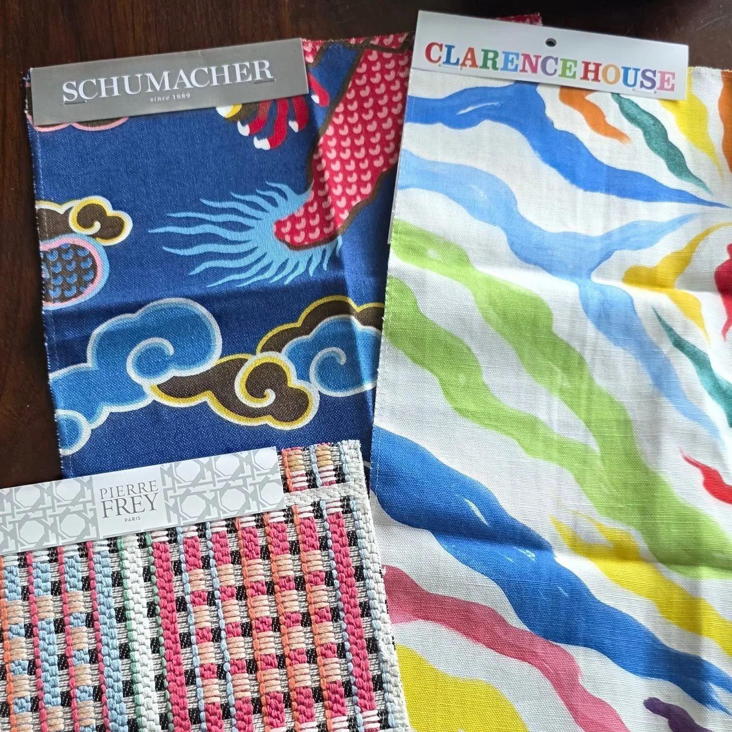 Sampling fun was had last week for a fun new project! Bring on the color and fun!
Pairing the fabulous art in this home with vibrant colors is right up our alley.
#coloriskey #lustreinteriordesign #houstondesigner #interiordesigner
@schumacher1889 @l