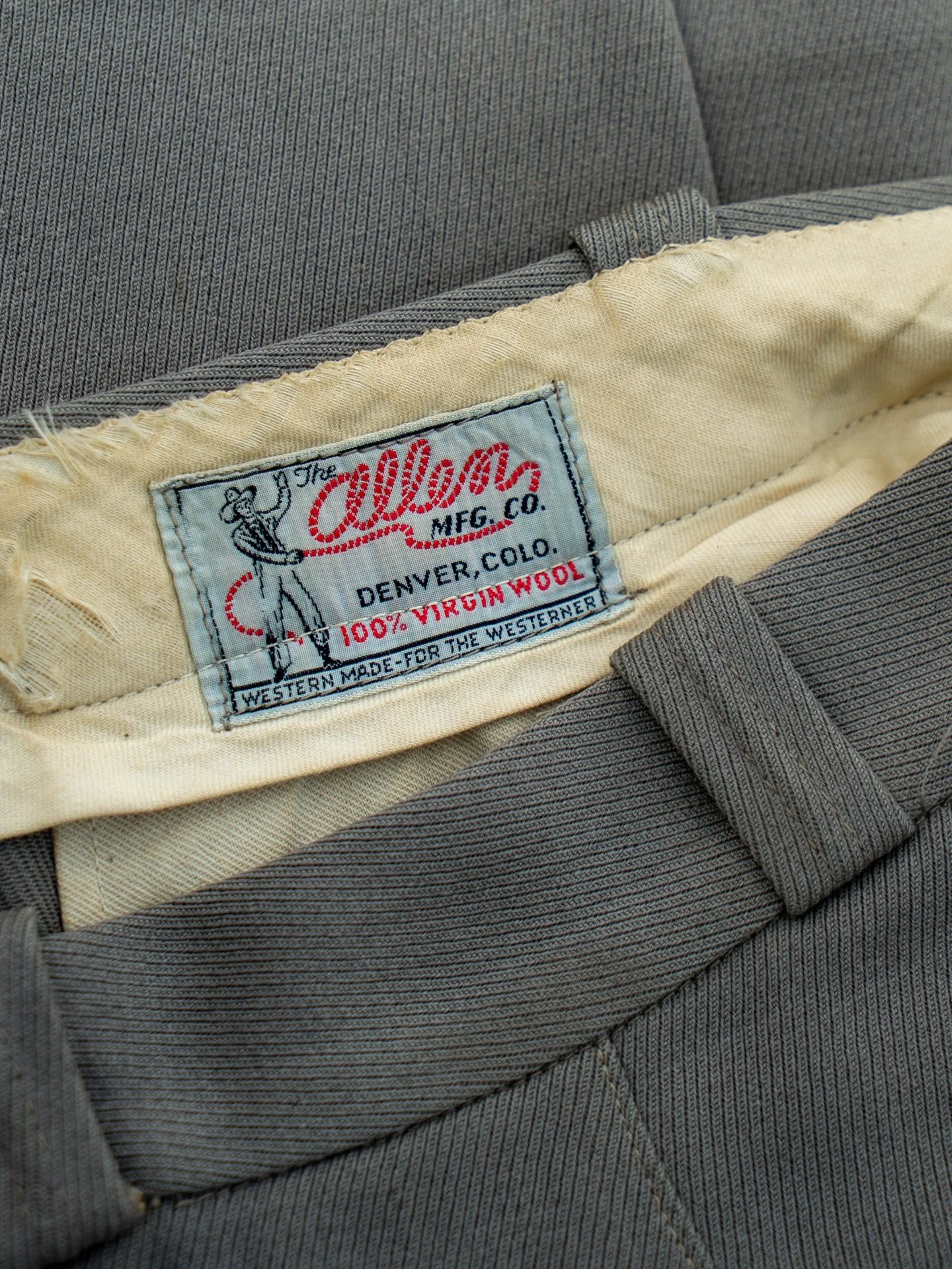 This is me announcing that I&rsquo;ll be bringing some of the finest new/old pieces to the market this weekend. Be there or be square!

#allenmfg #westernwear #vintagewesternwear