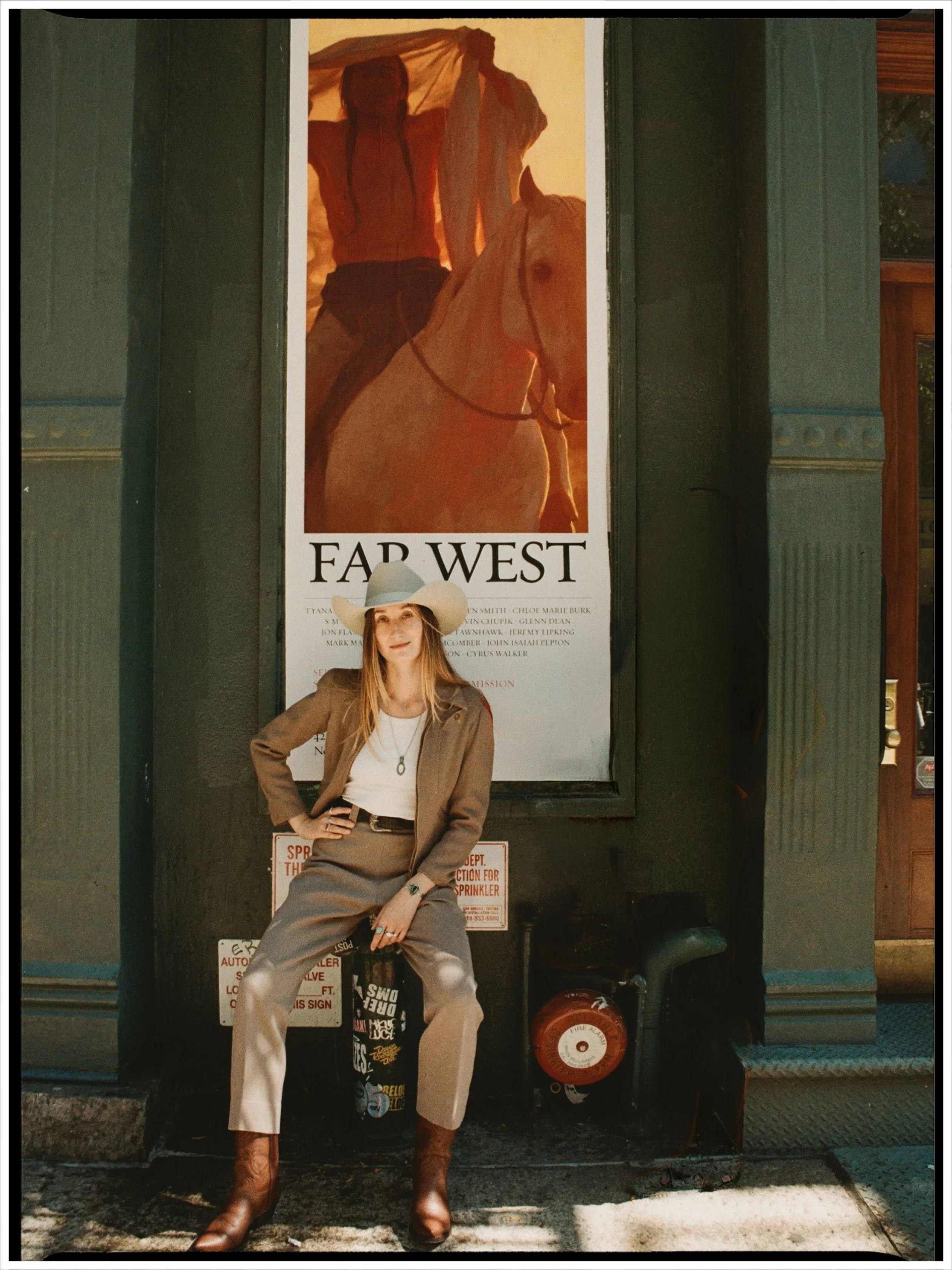 An oldie from @thefarwestshow in NYC 💭 

I wore my finest 1940s Levi&rsquo;s suit and a brand new @stetsonusa hat I purchased at the @kemosabe1990 pop up just the day before, because traveling across the globe to see the show, I wanted to make sure 
