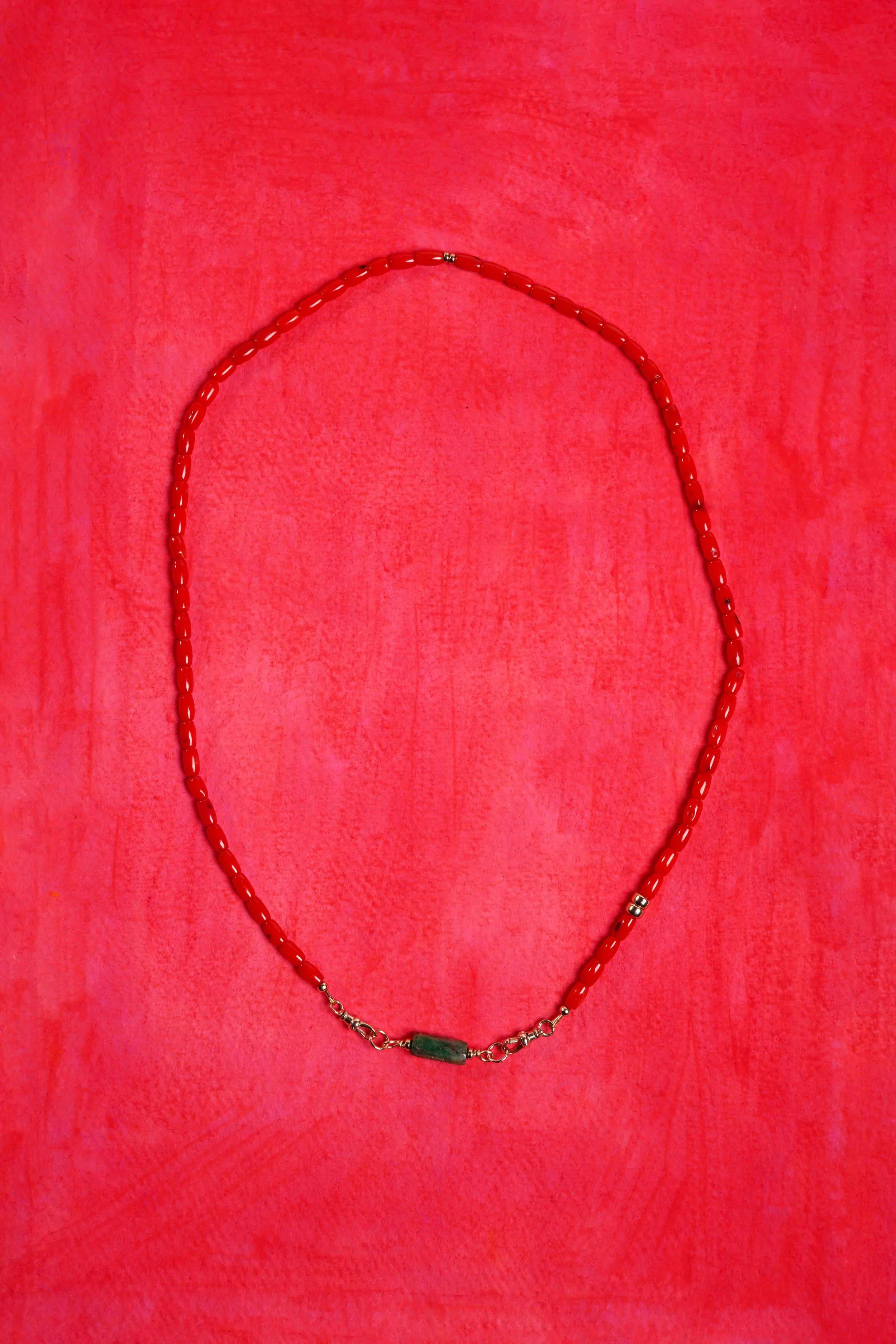 CORAL & EMERALD 9CT GOLD NECKLACE AND PENDANT