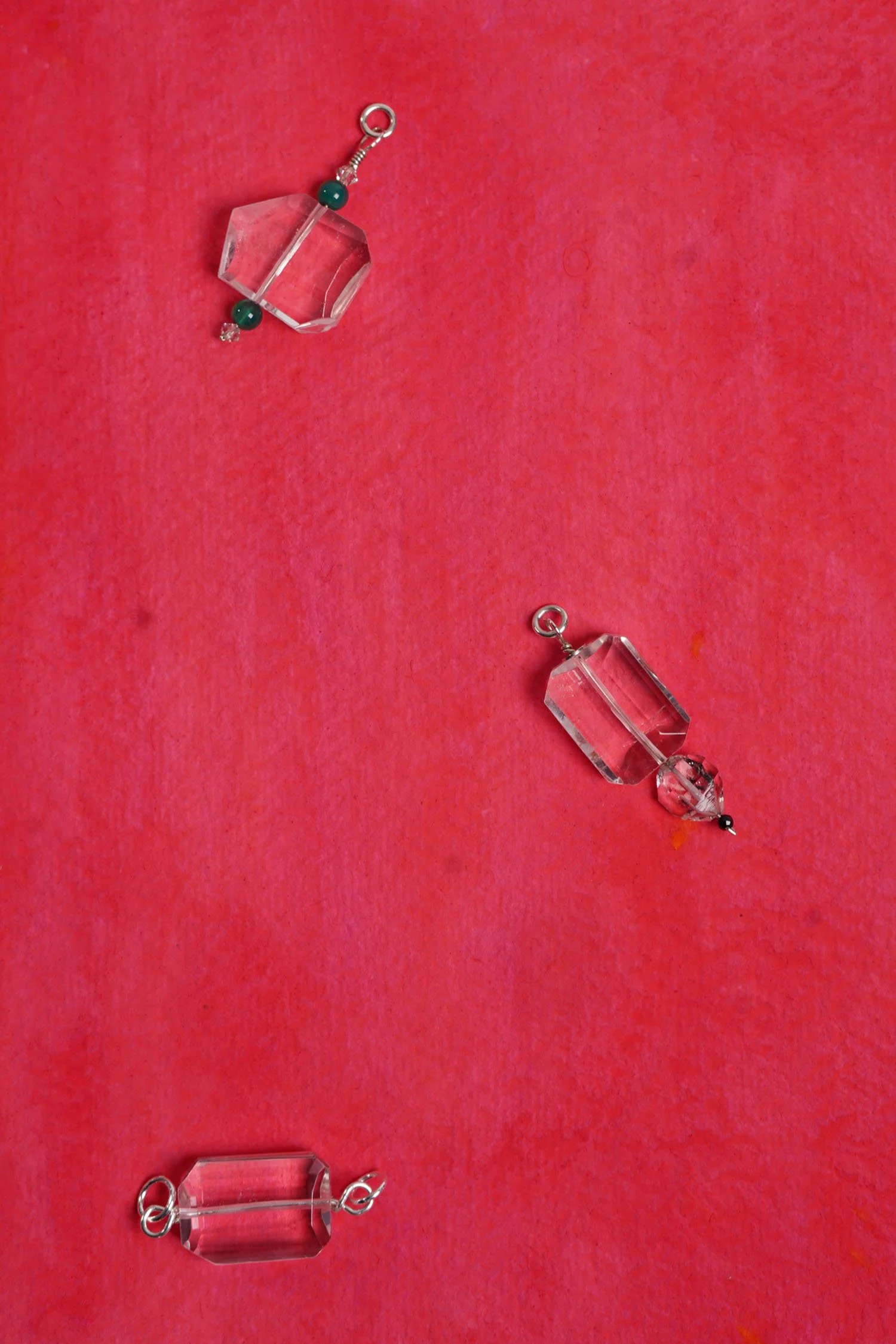 Quartz pendant set kanku backround.jpg