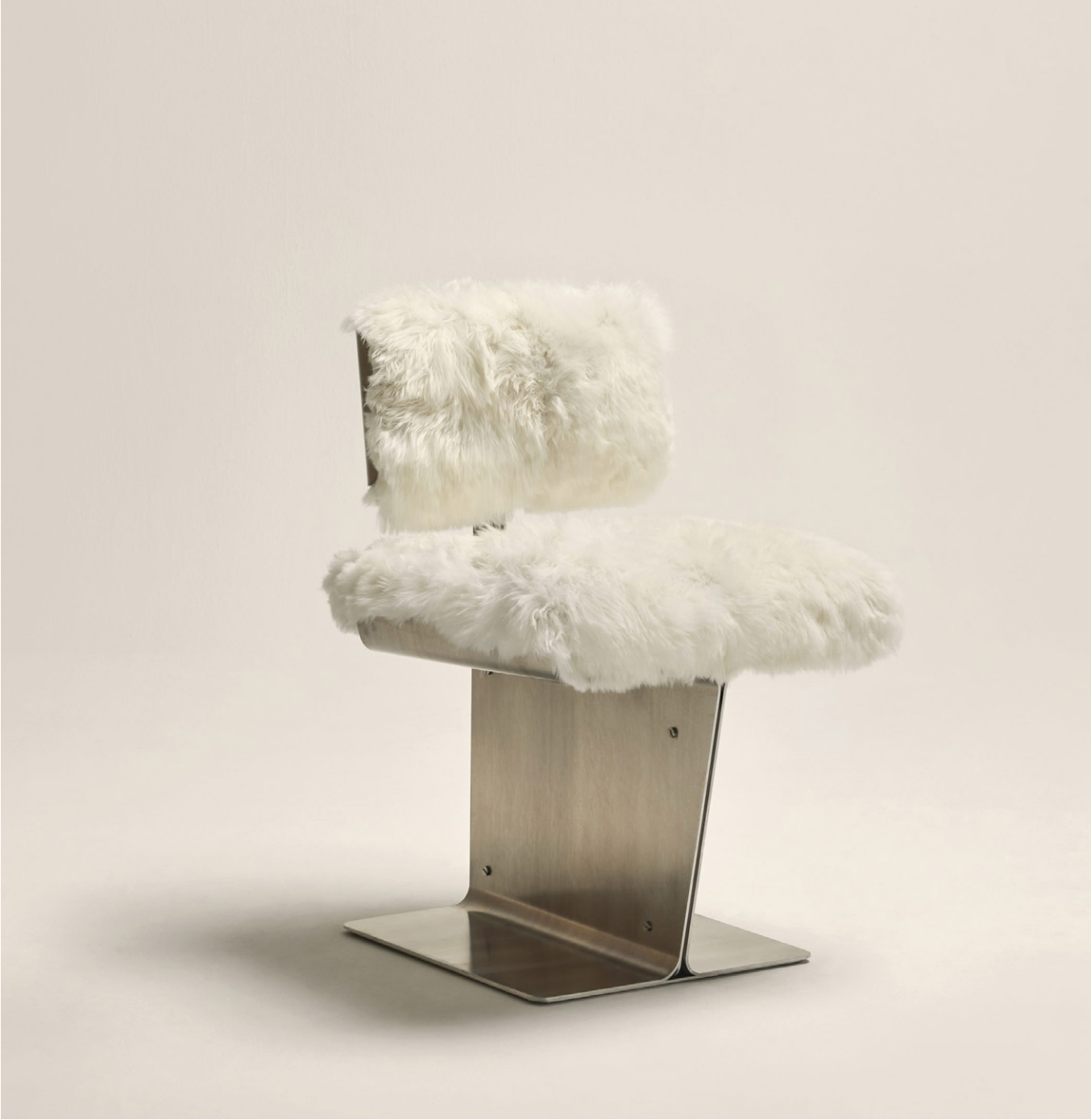 Rudy Guénaire - Phoenix Chair.png