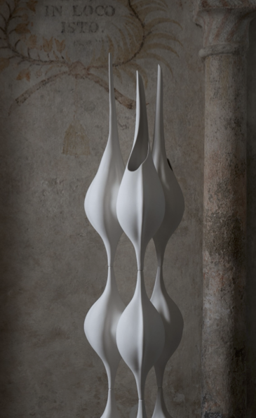 Sculpture Holly Queen.png