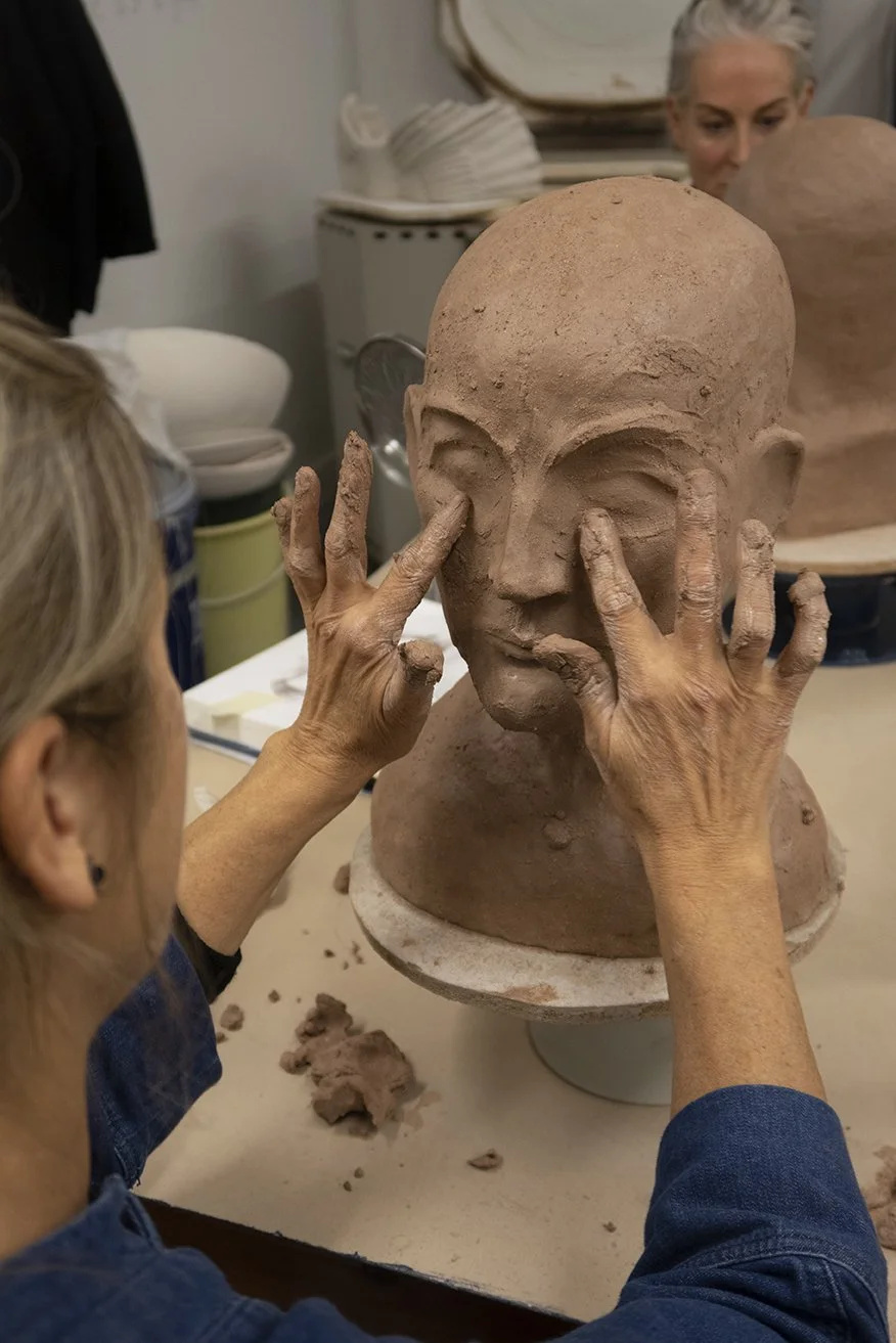 Janne og Birgitte modellerer 72dpi.jpg