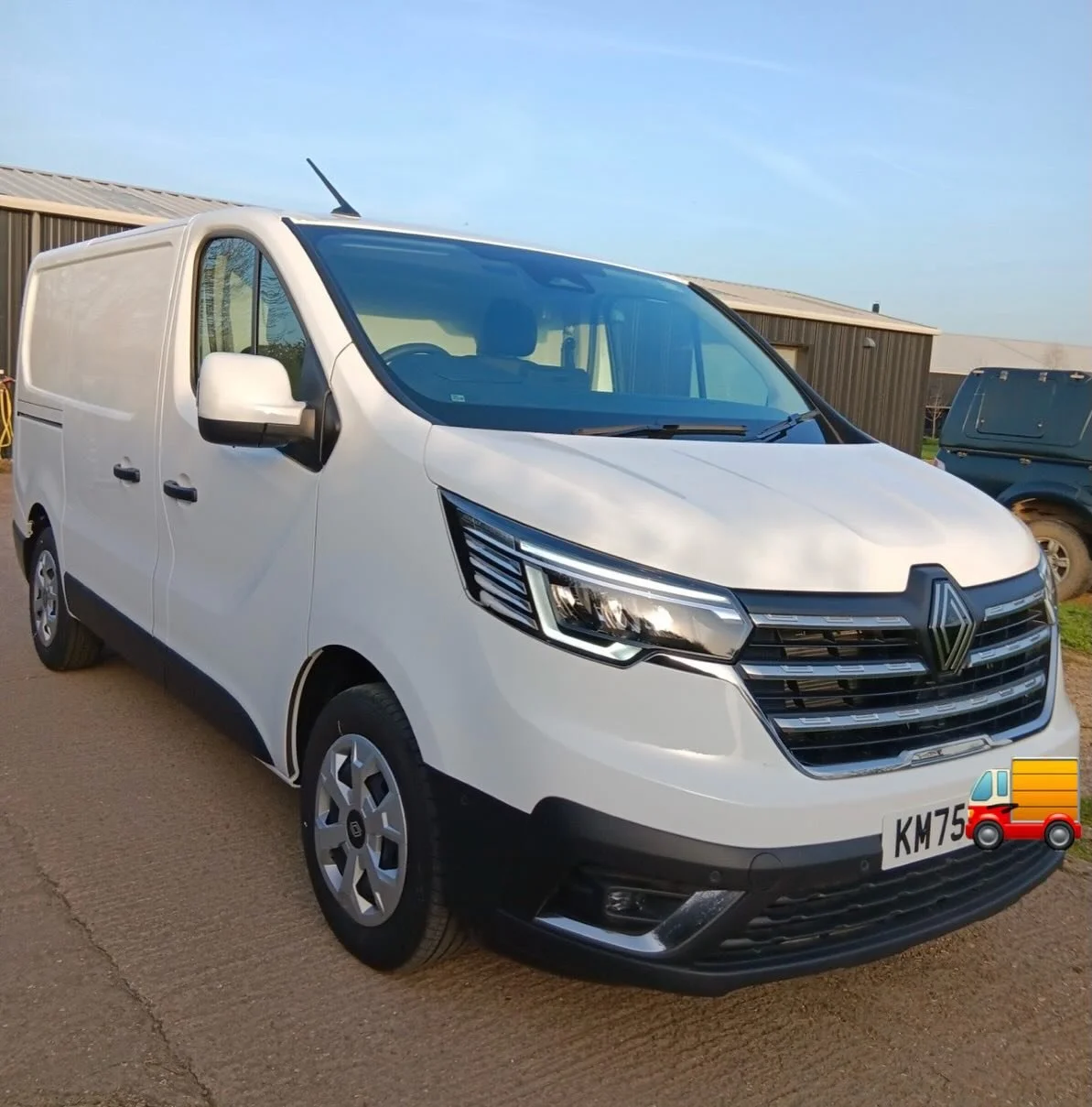 When a customer needs another van ASAP we can get it sorted!⏰

Documents signed , delivery confirmed and another vehicle added to there fleet.

This Renault Trafic SL30 fits there needs perfectly, ply lined &amp; ready to go 🚚

#newvan #vanlease #lc