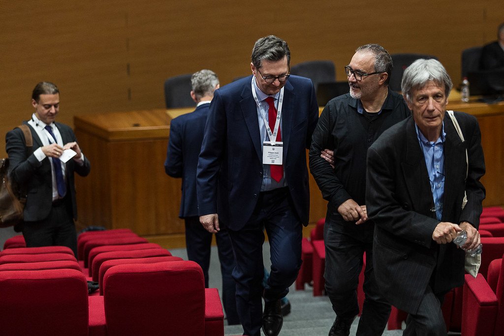 Filippo Zatti with the sound engineer at the end of a session; Rolf H. Weber on the right. Sala Convegni, Social Sciences Campus, 9 May 2025. Photo: Serena Gallorini / Fotoproject.