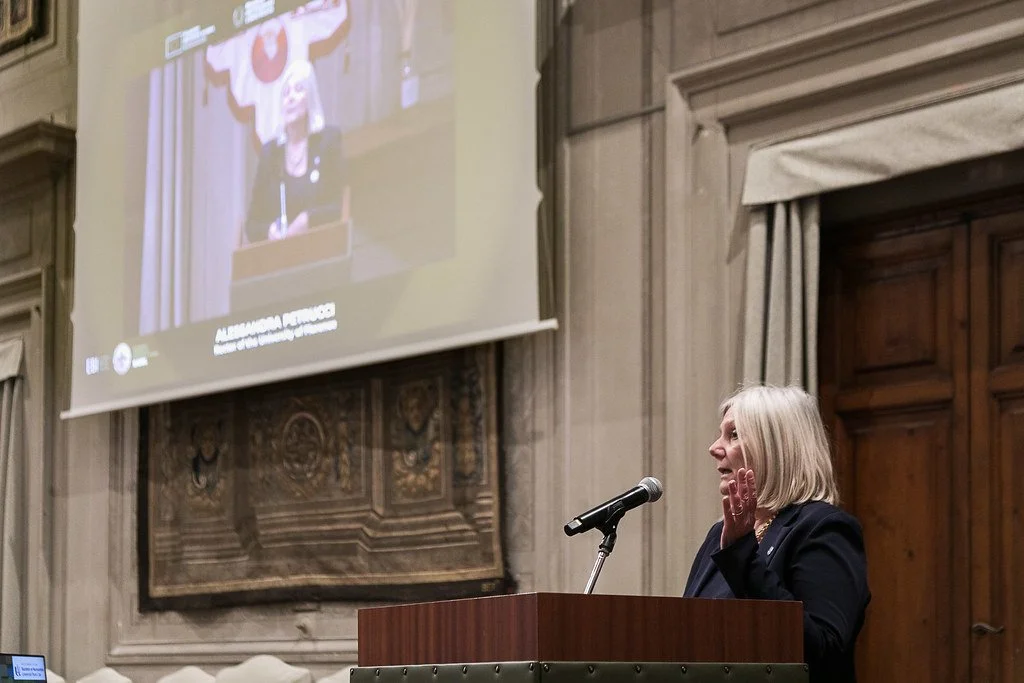 Rector Alessandra Petrucci delivering the official greetings. Aula Magna, Rector's Office Building, 8 May 2025. Photo: Andrea Pecchioli / Fotoproject.