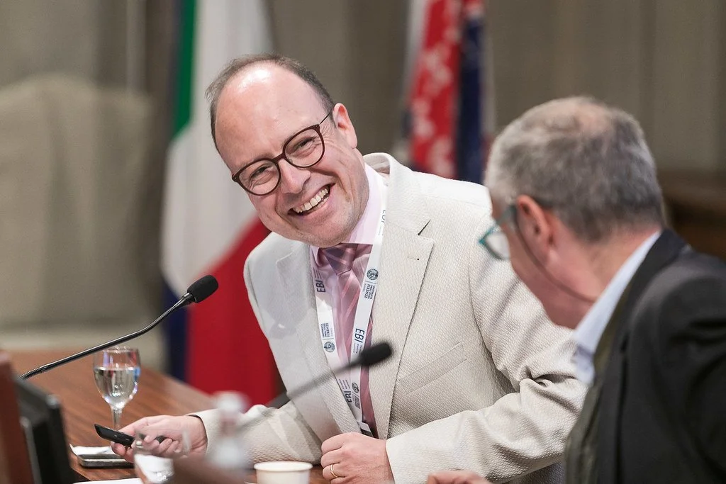 Sebastian Omlor and Christos Gortsos during the Roundtable “Redefining Money—Evolving Legal Frameworks in the Token Economy”. Aula Magna, Rector's Office Building, 8 May 2025. Photo: Andrea Pecchioli / Fotoproject.