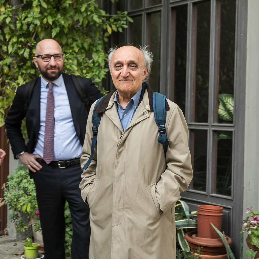 Enrico Leone (EBI Chancellor) and Mauro Lombardi (BABEL) in the cloister of the Rector's Office. Florence, 8 May 2025. Photo: Andrea Pecchioli / Fotoproject.
