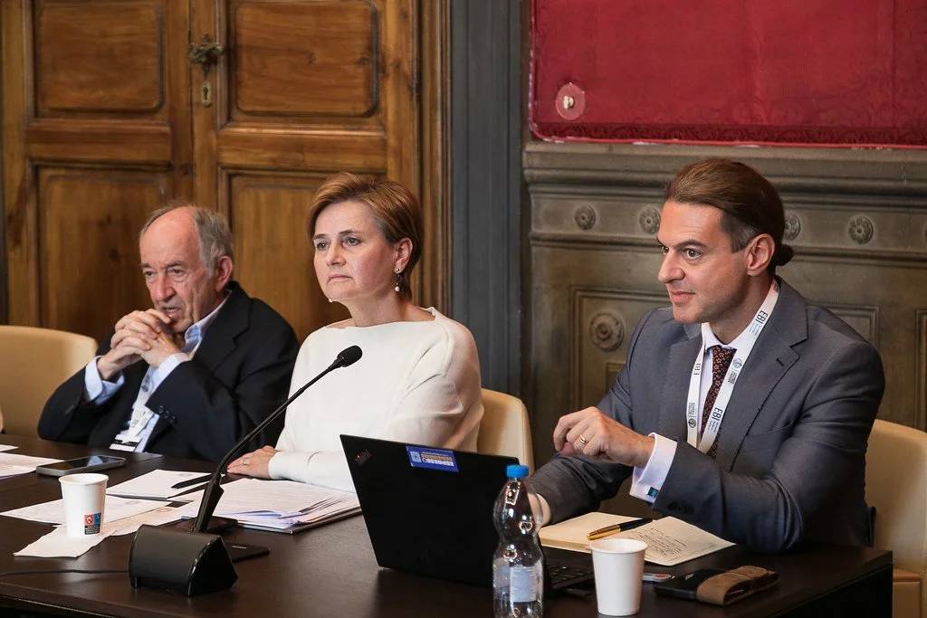 Closing roundtable speakers at the table: Miguel Fernández Ordóñez, Sandra Švaljek and Panagiotis Papapaschalis. Sala Rossa, Villa Ruspoli, 10 May 2025. Photo: Andrea Pecchioli / Fotoproject.