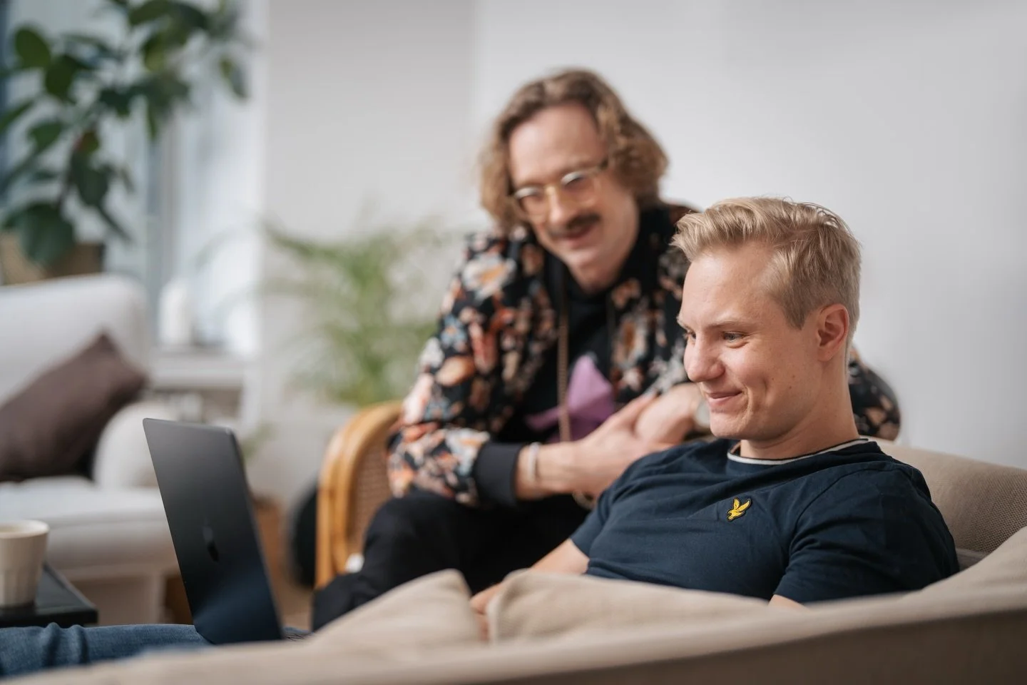 Vi forts&auml;tter tillv&auml;xtresan p&aring; Holly Tech, vilket betyder en sak: vi vill bli fler 🩷

Just nu s&ouml;ker vi backendutvecklare med minst fem &aring;rs erfarenhet, g&auml;rna med tidigare erfarenhet som konsult. Du har jobbat i spr&ari