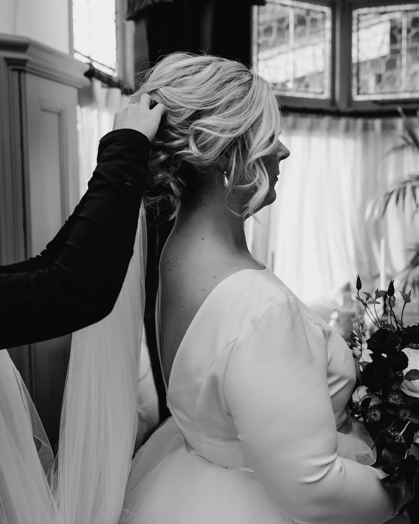 Francesca 🤍 The Beacon, Tunbridge Wells 
The ultimate Christmas wedding inspo 😍🎄🍷

Hair &amp; Makeup @yourbridalchapter | @hairbyellarose &amp; @blendmakeuplondon 
Photographer @michellecordnerphotography 
Venue @thebeacon_tw 

#weddinghair #wedd