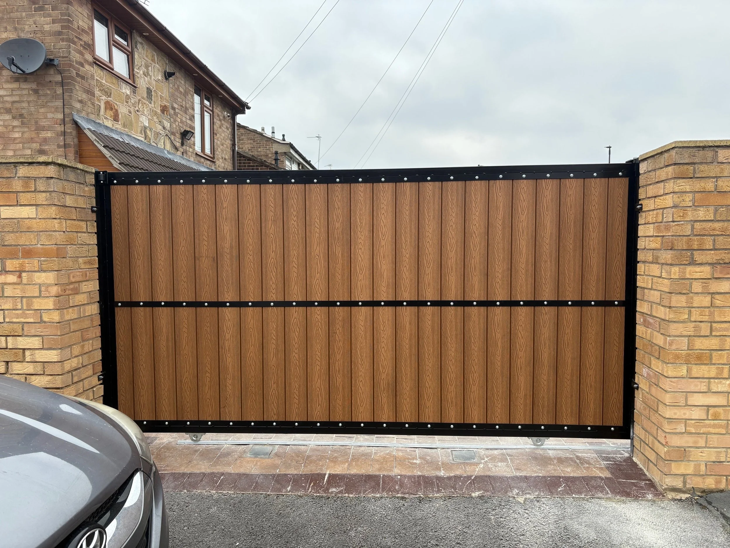 Composite Gate