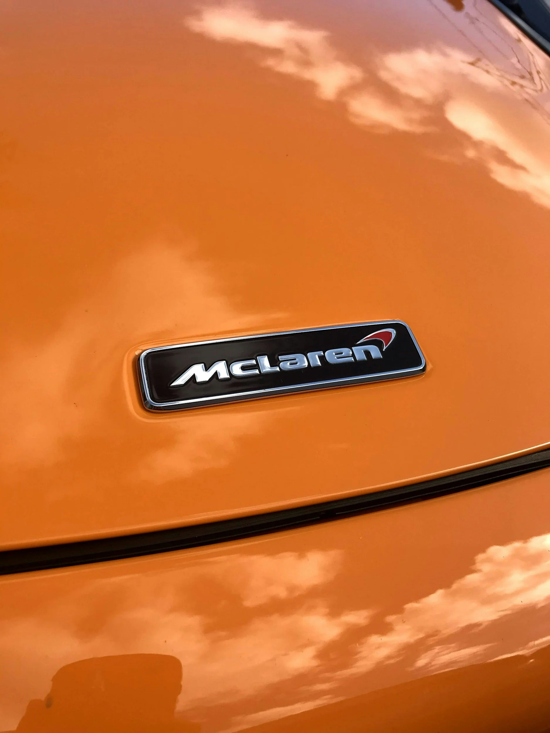 McLaren Front in einem wunderschönen Orange