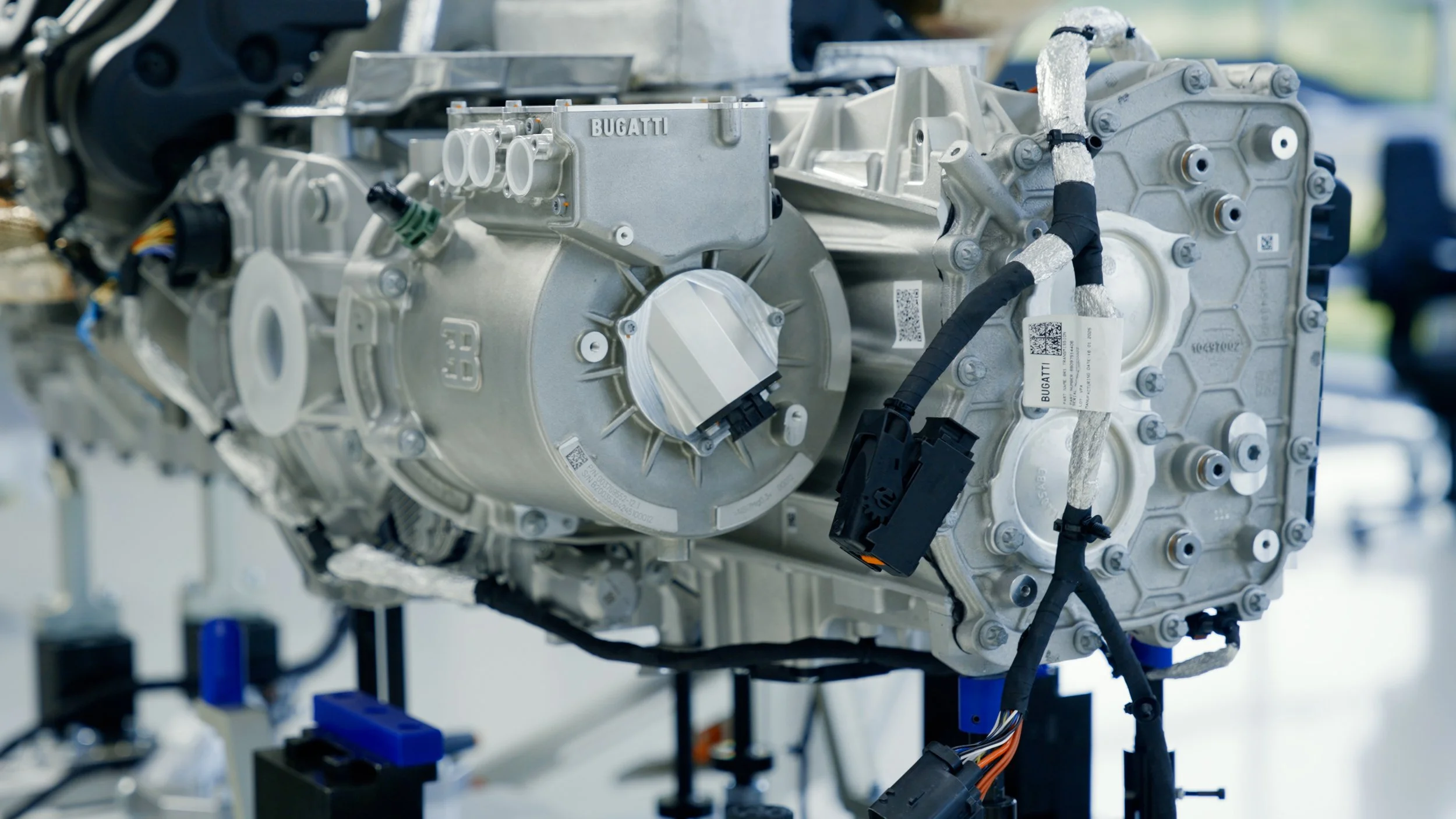02 BUGATTI Tourbillon Ep.8 Electric Parts.jpg