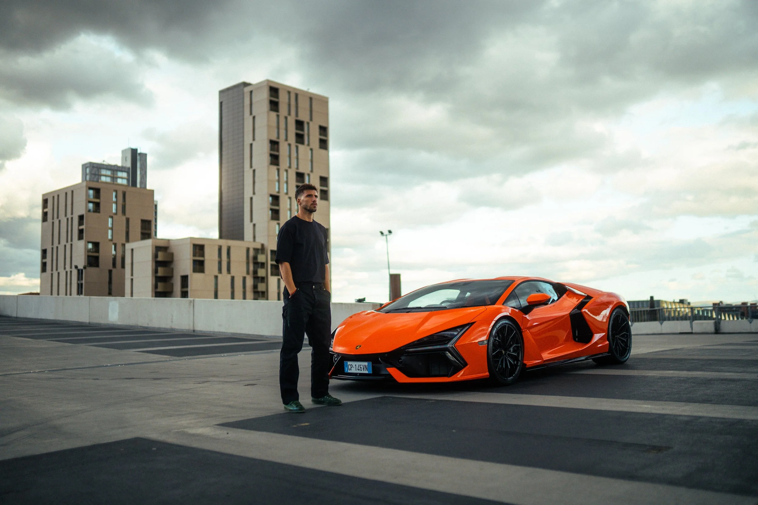 ruben-dias-lamborghini-revuelto-dachgarage-2025.jpg