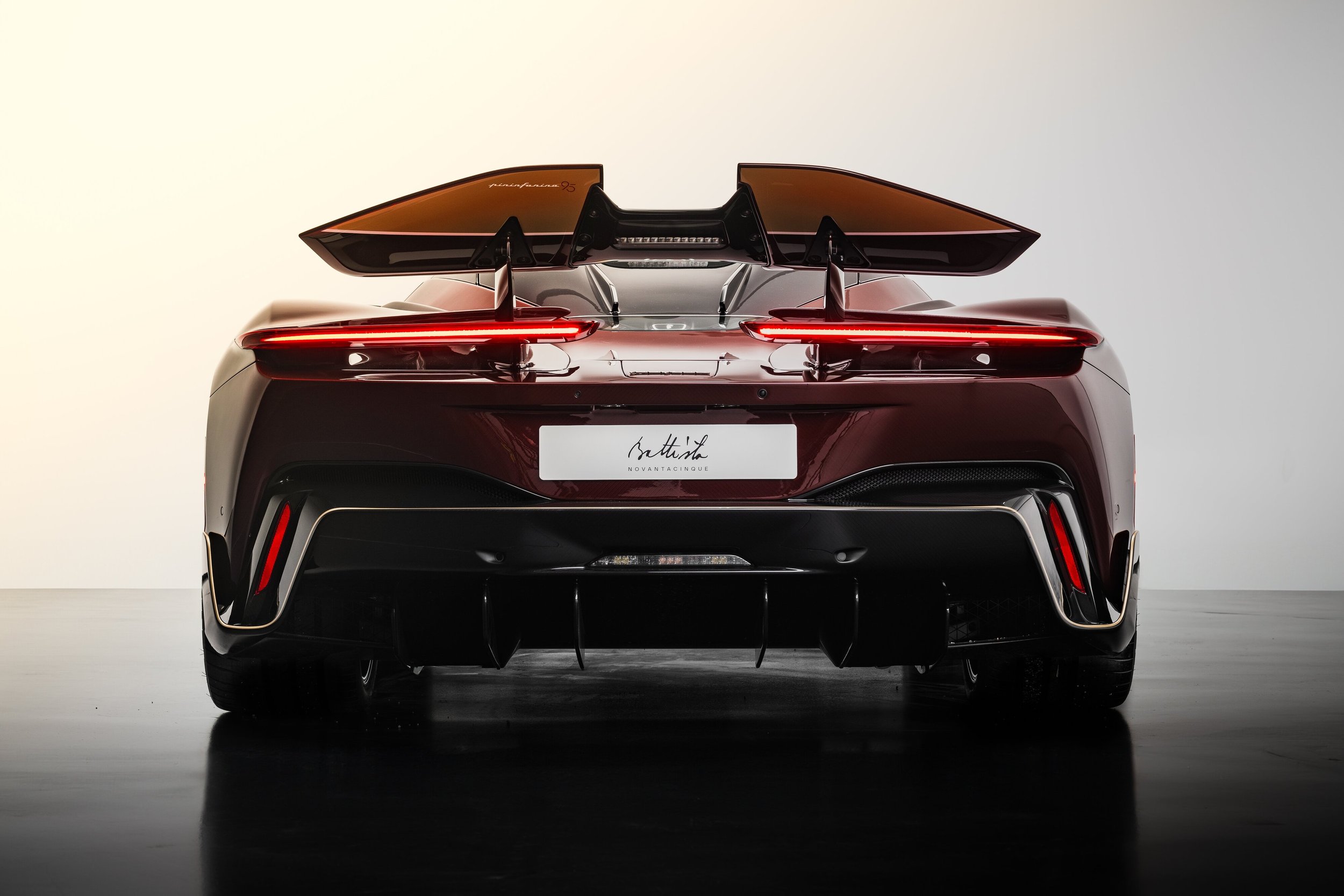 Automobili_Pininfarina_Battista_Novantacinque_09_1748872669303.jpg