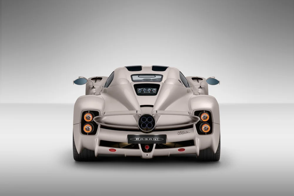 pagani-utopia-heckansicht-hd.jpg