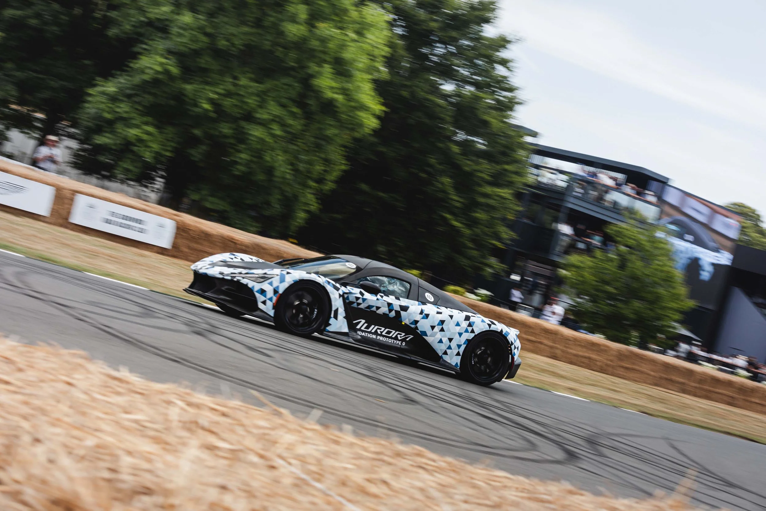 zenvo-aurora-dynamikfahrt-goodwood-2025.jpg