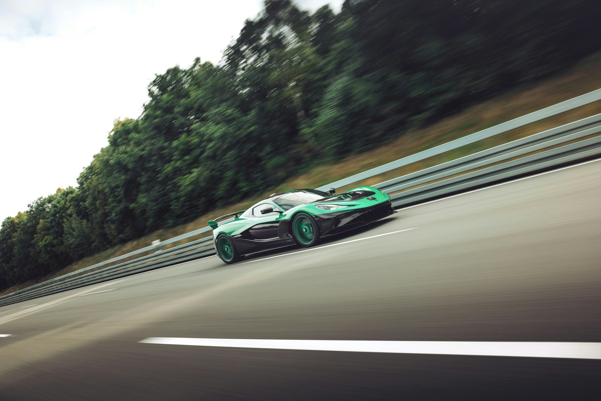 Rimac Nevera R: 24 Rekorde in einem Tag – und ein neuer 0–400–0 Champion