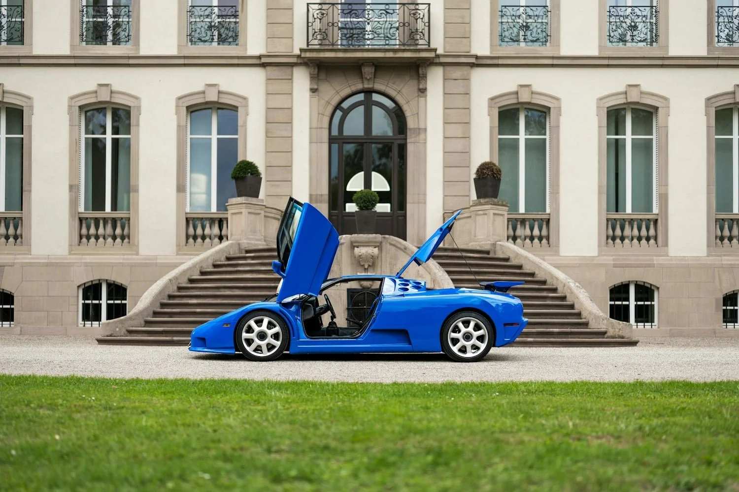 bugatti.jpg