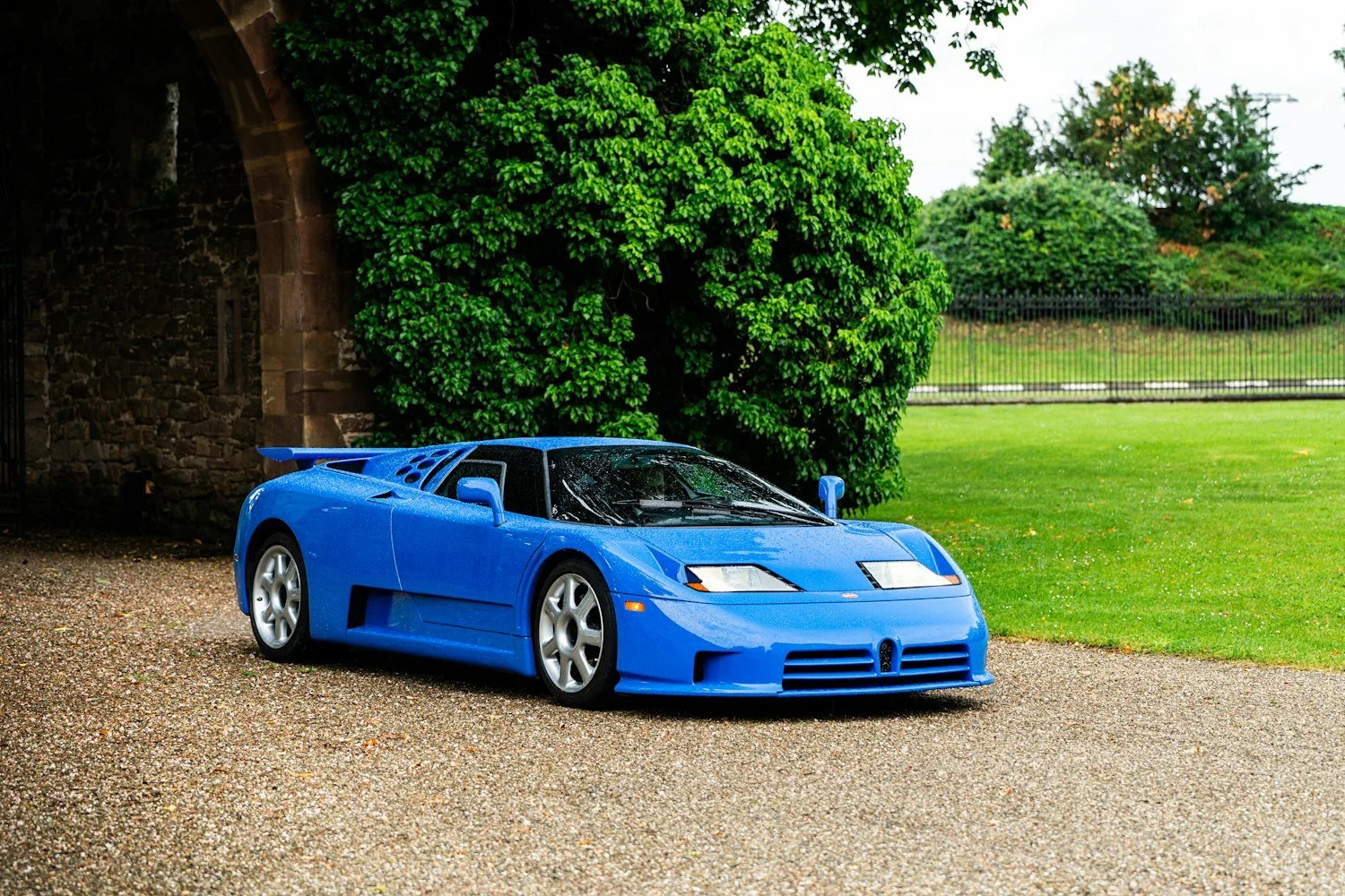 bugatti.jpg