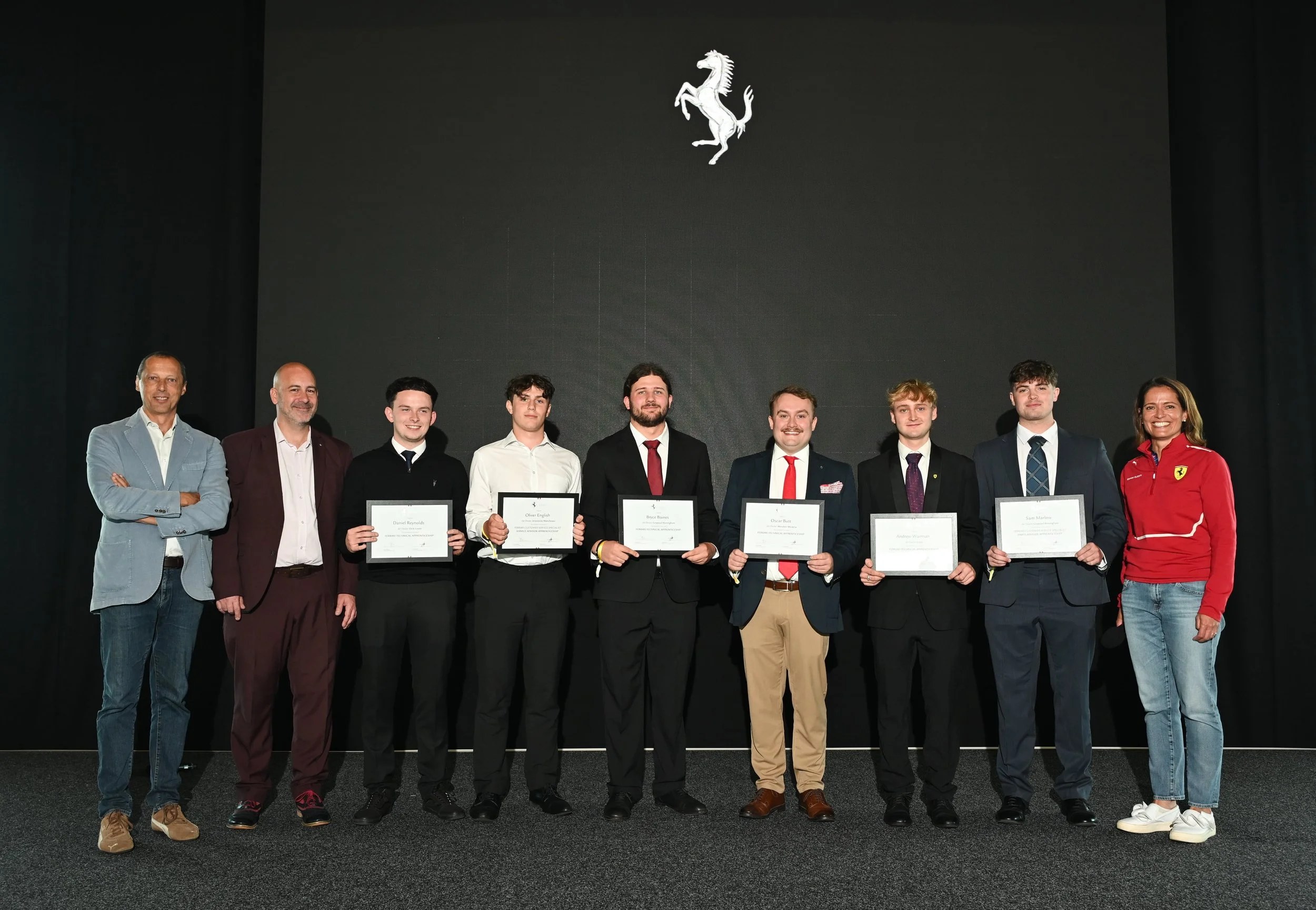 1. Second 2025_chuk_r05_LQ_graduation-6495-min.jpg