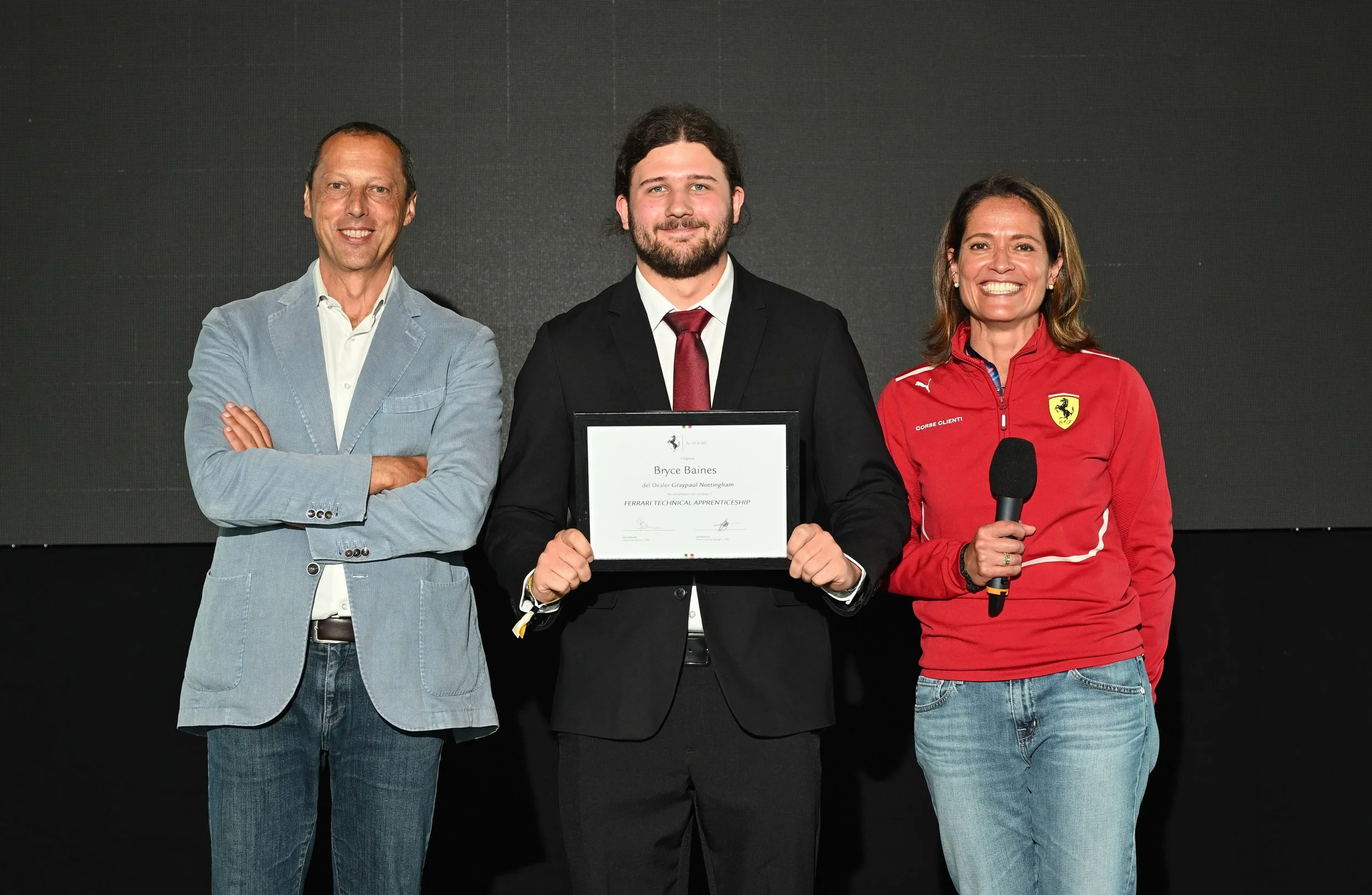 2025_chuk_r05_LQ_graduation-6440-min.jpg
