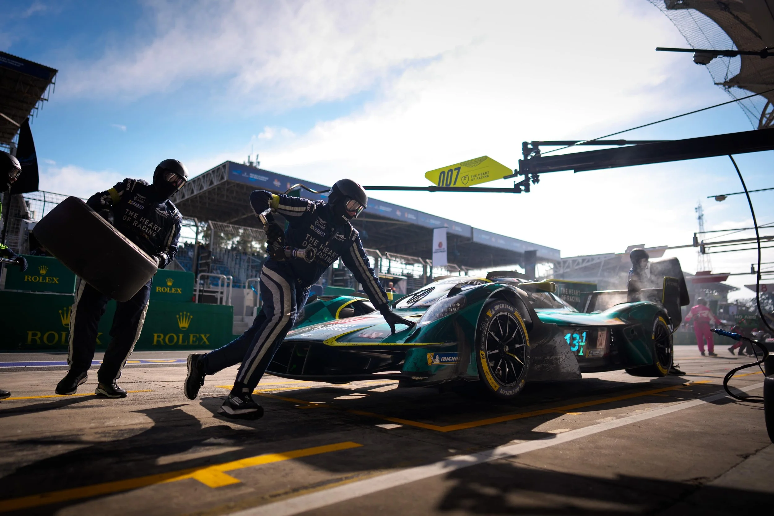 Aston Martin THOR Team pitstop-min.jpg