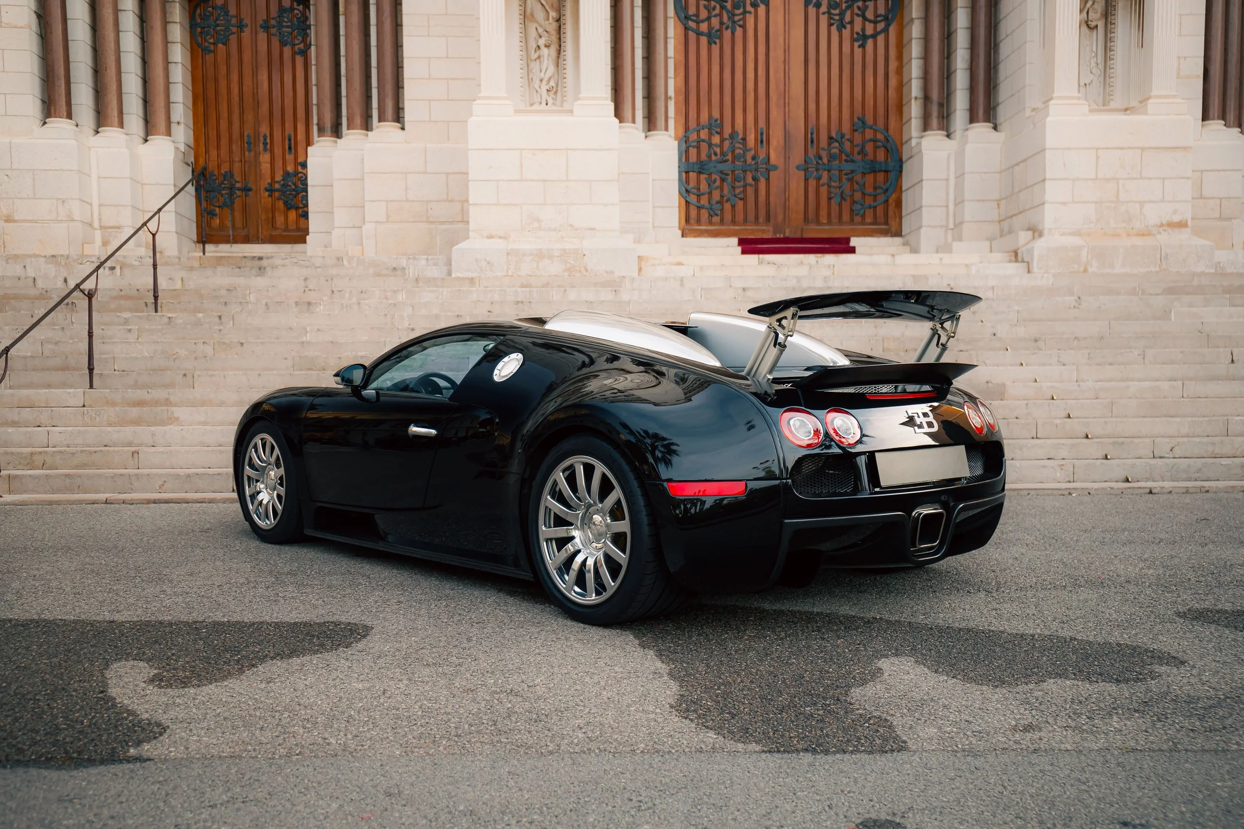 DG25_r0067 2008 Bugatti Veyron 16.4_002-min.jpg