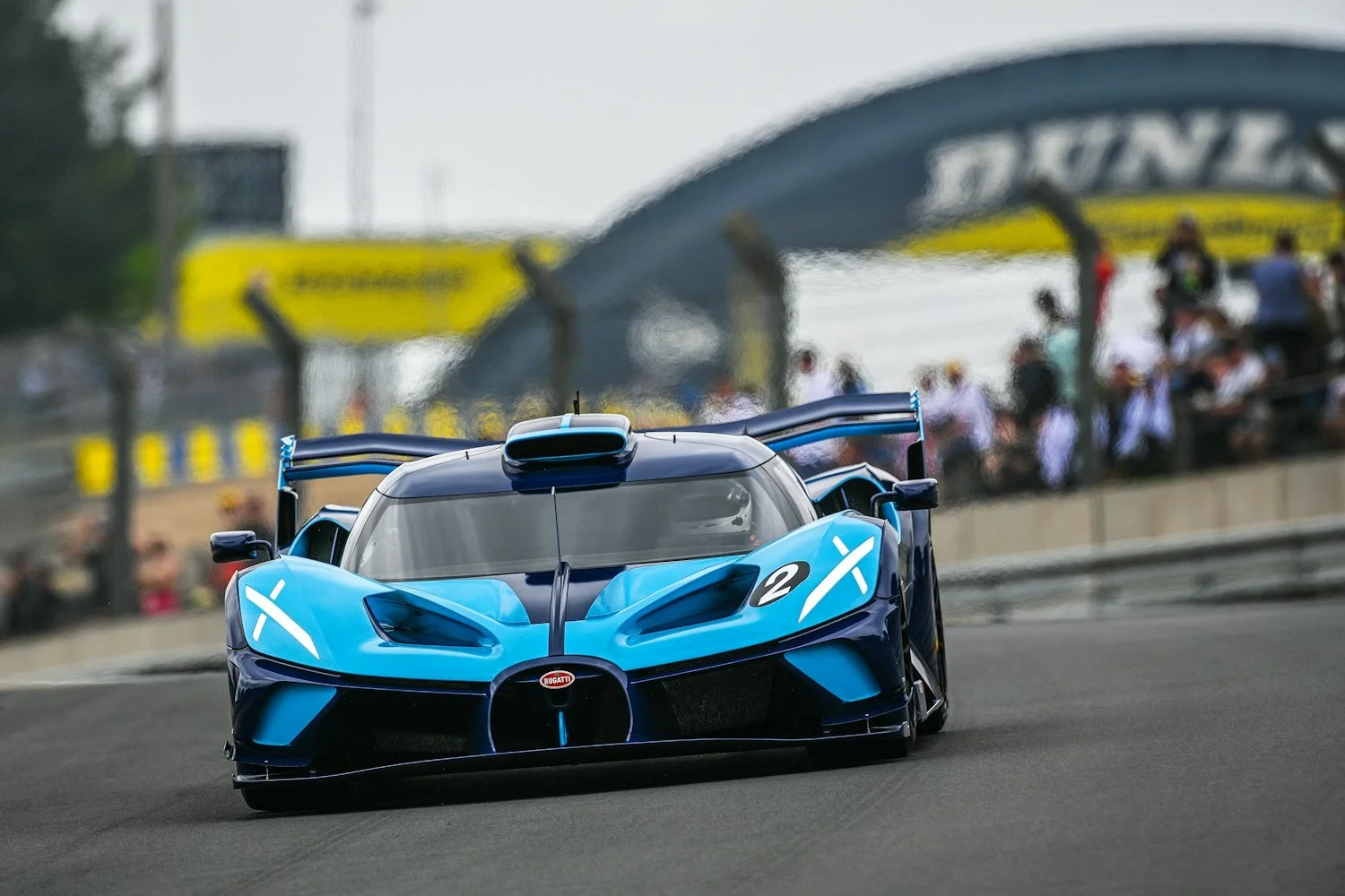 08 2511 BUGATTI-Last-Bolide.jpg