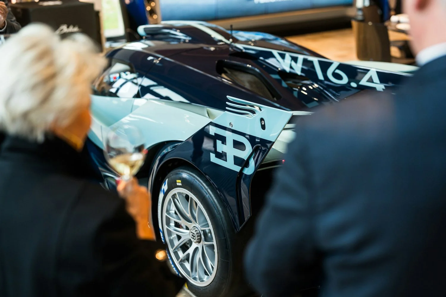 17 2511 BUGATTI-Last-Bolide.jpg