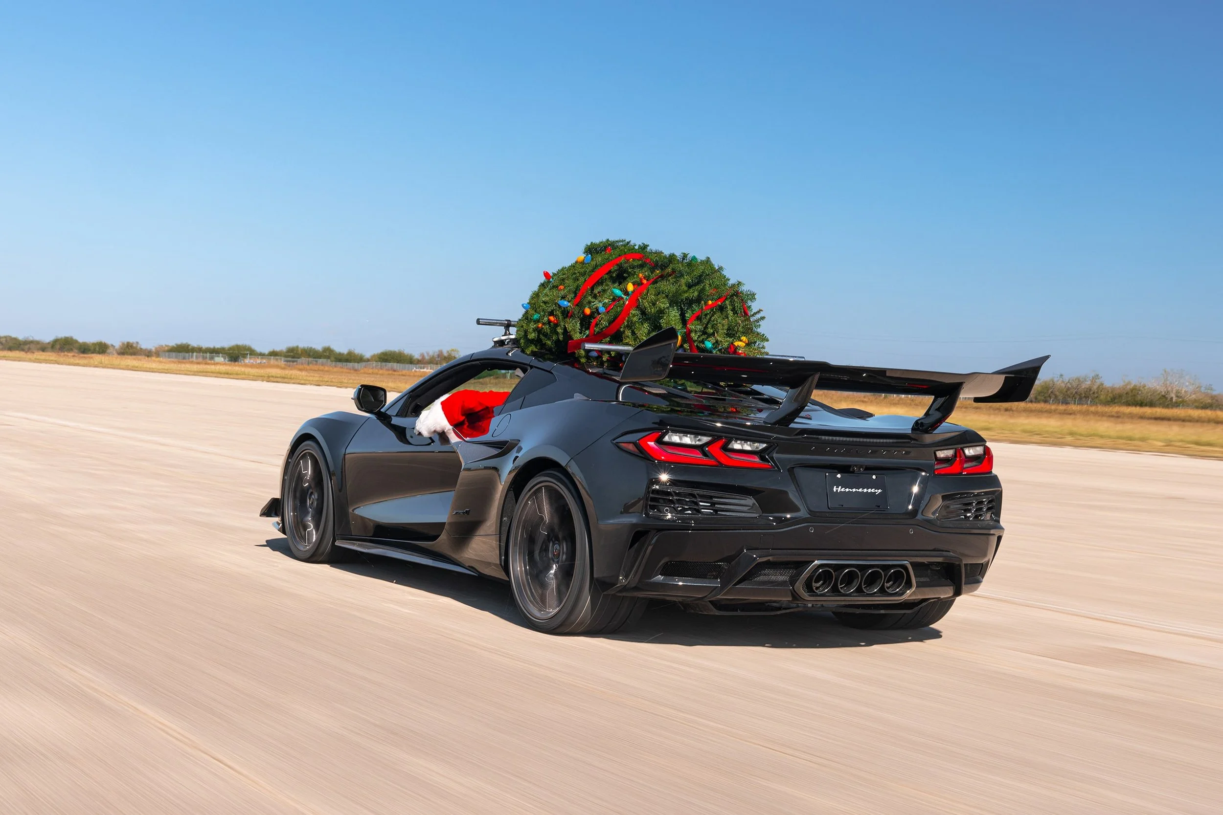 Hennessey-196-mph-c8-zr1-corvette-christmas-tree-run-05-min.jpg